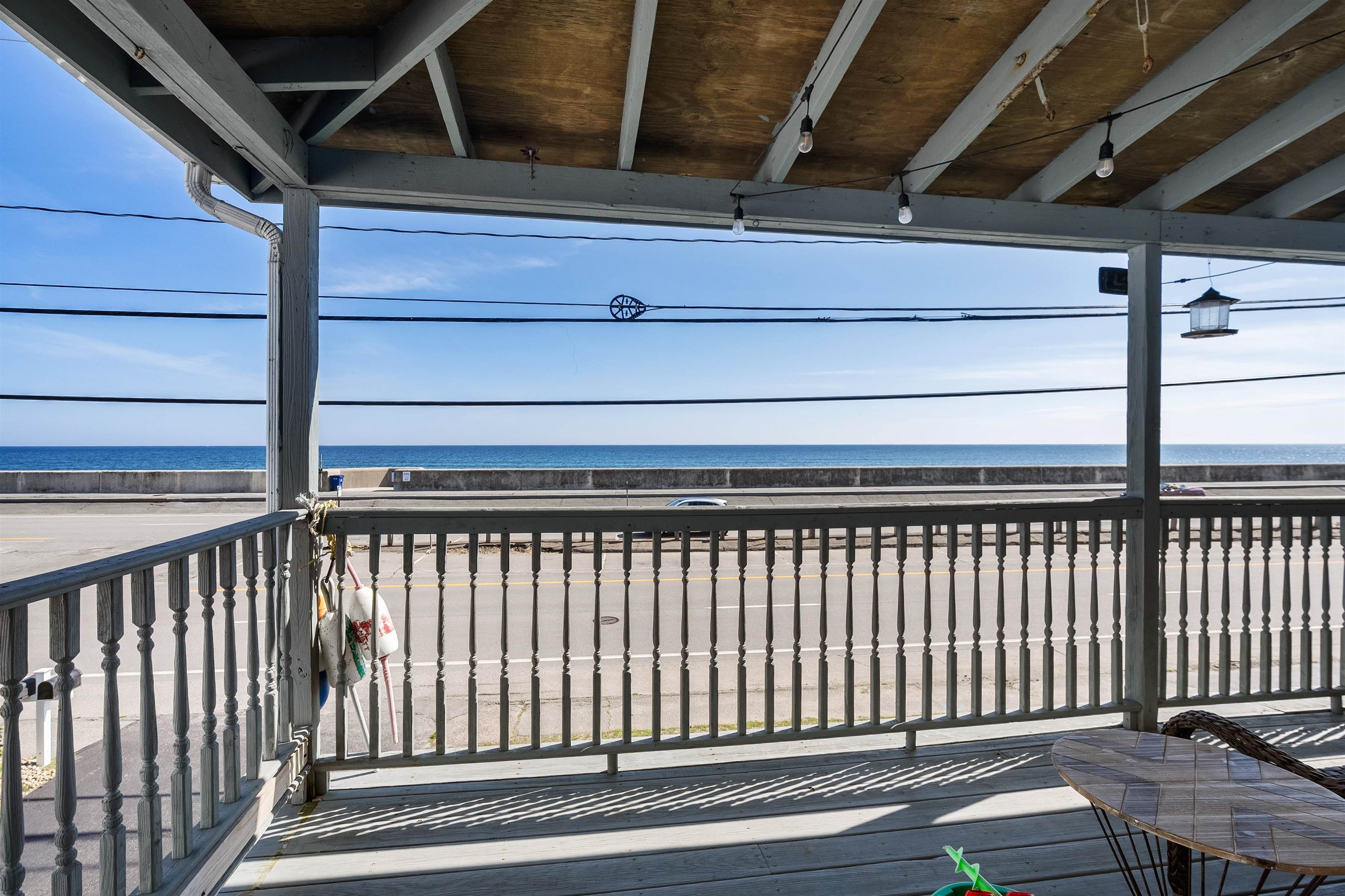 585 Ocean Boulevard
