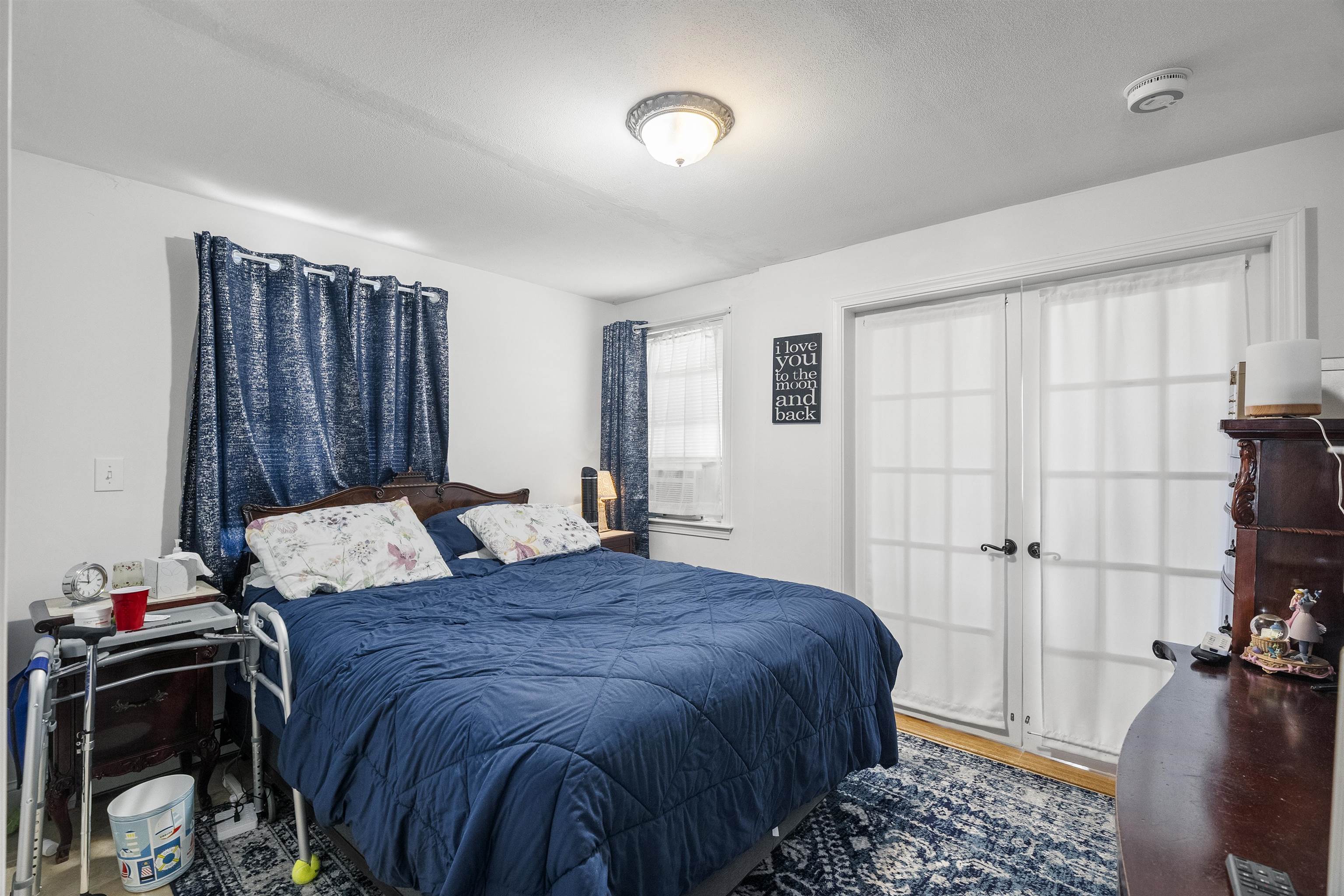 585 Ocean Boulevard