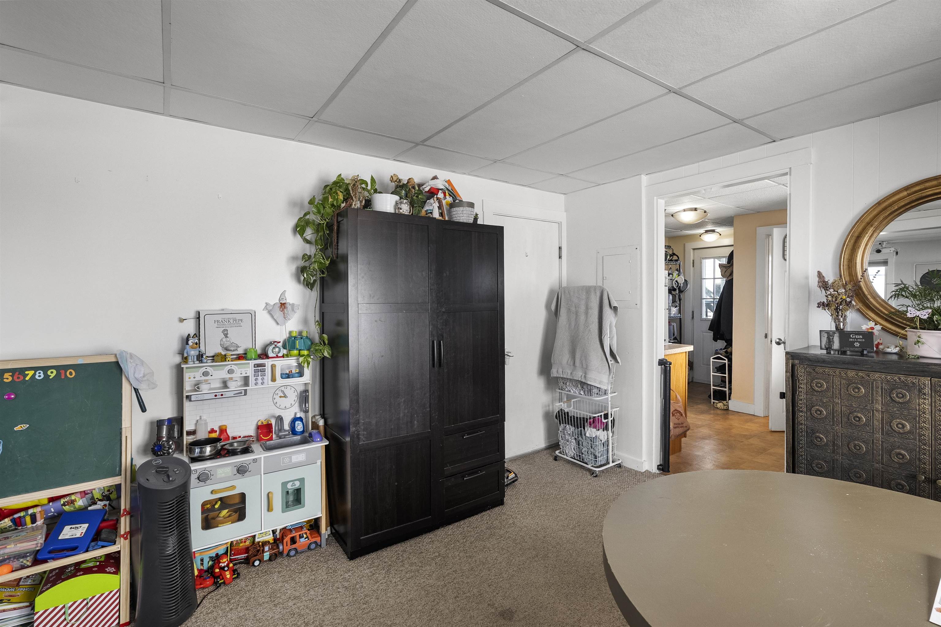 585 Ocean Boulevard