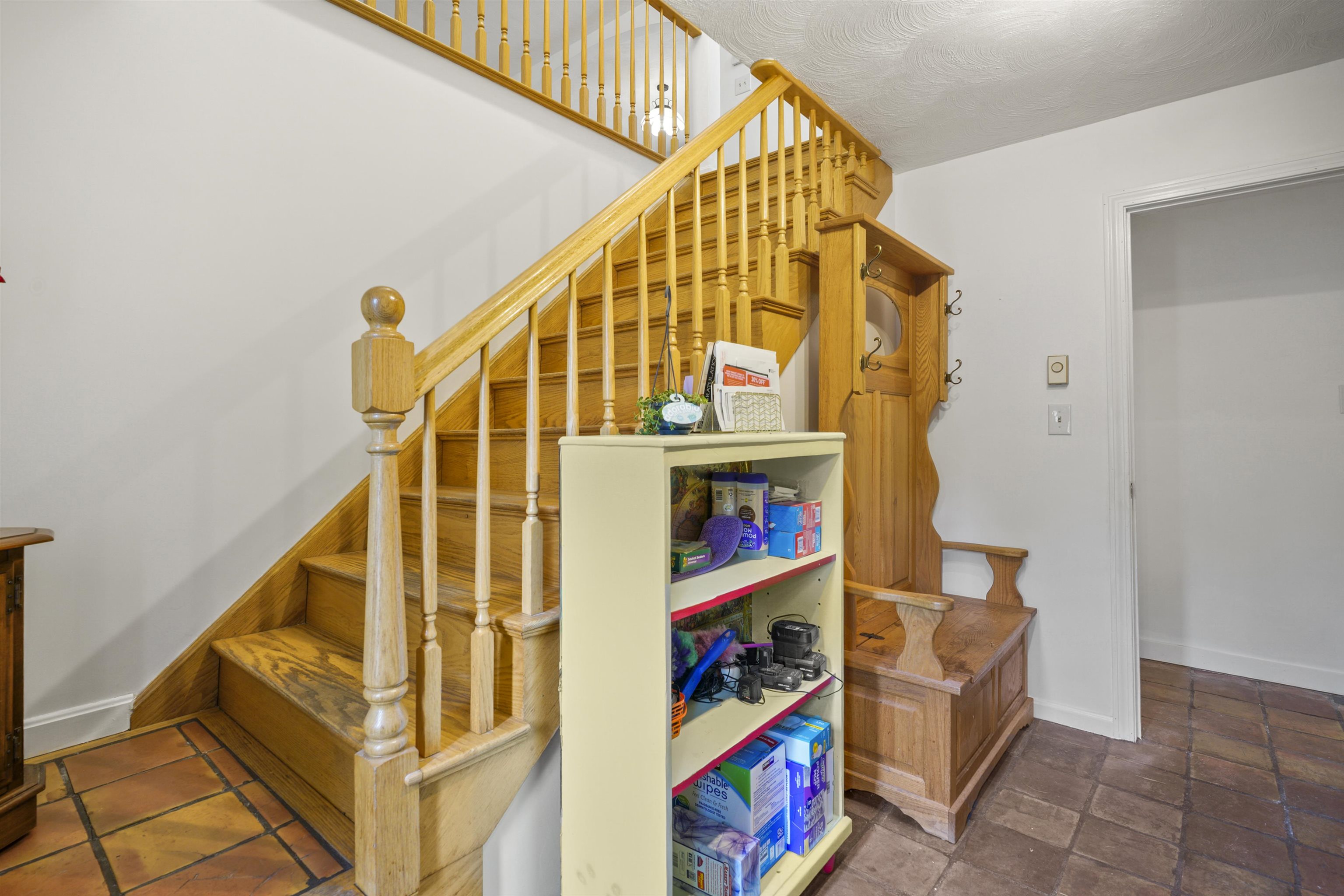 8 Iroquois Circle