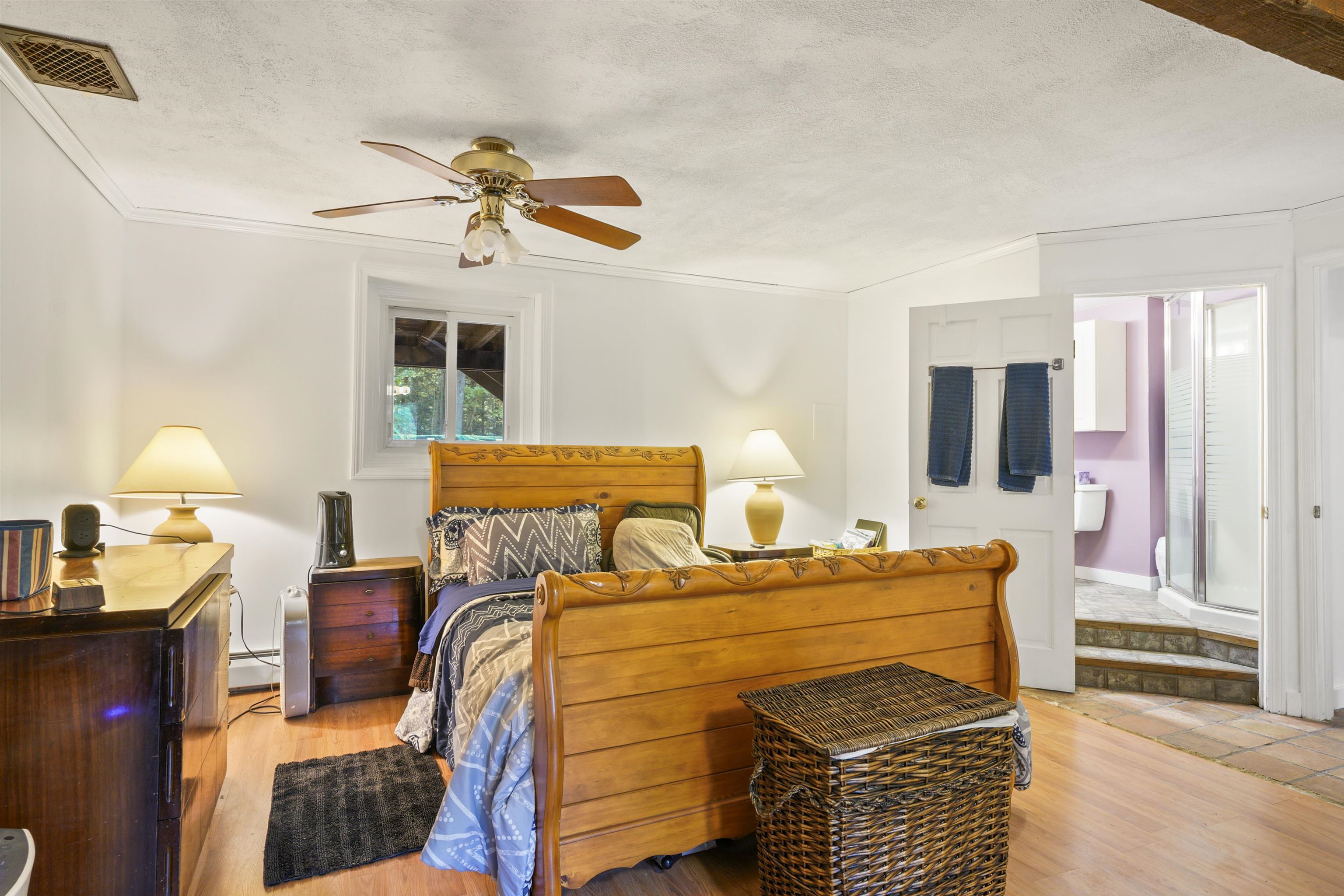 8 Iroquois Circle