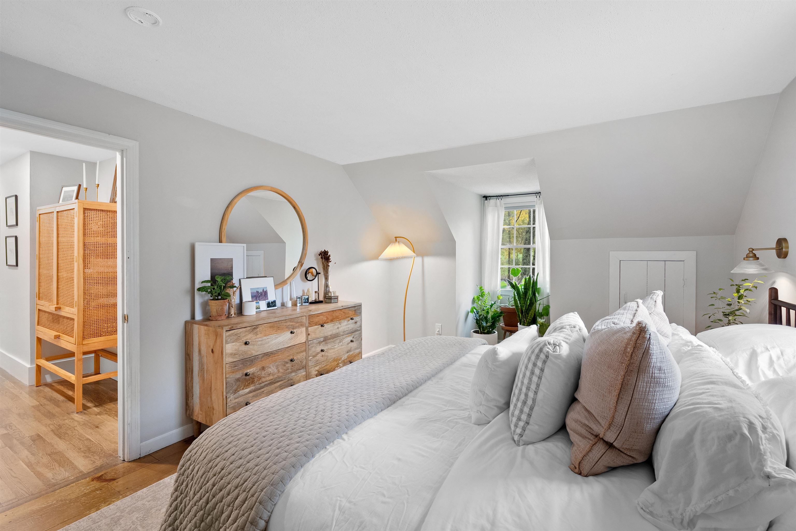 11 Nevins Road
