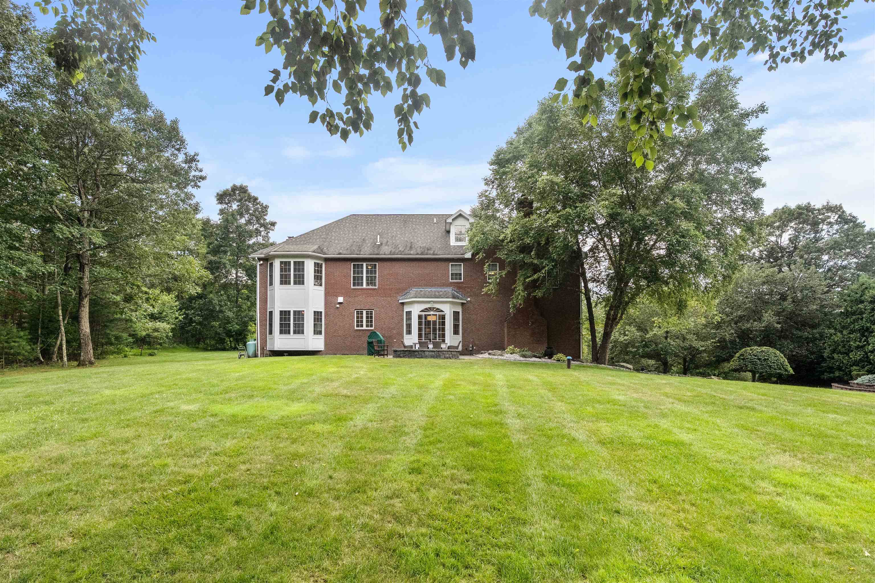 8 Arcadia Lane