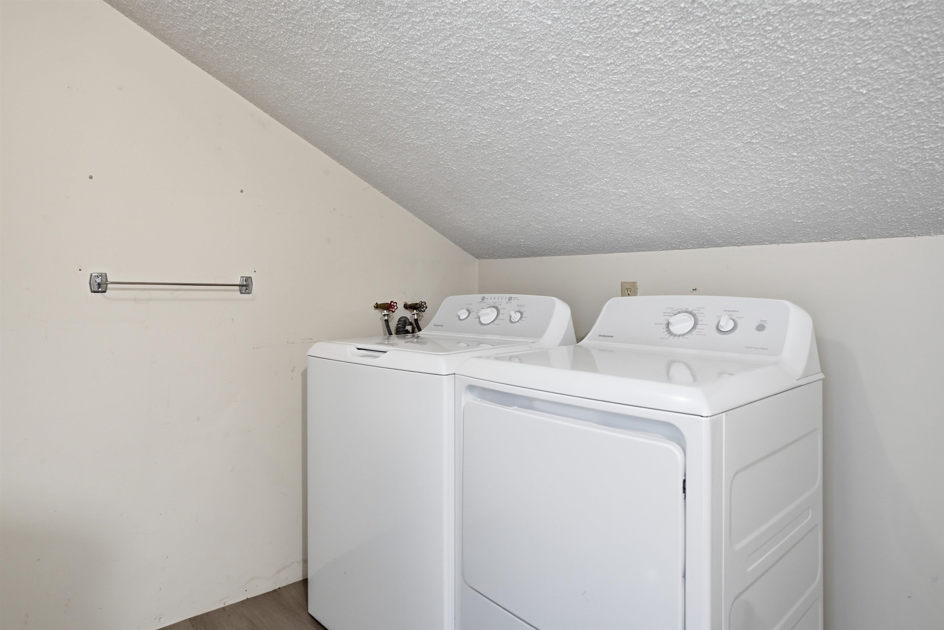 344 Elm Street Unit: 28