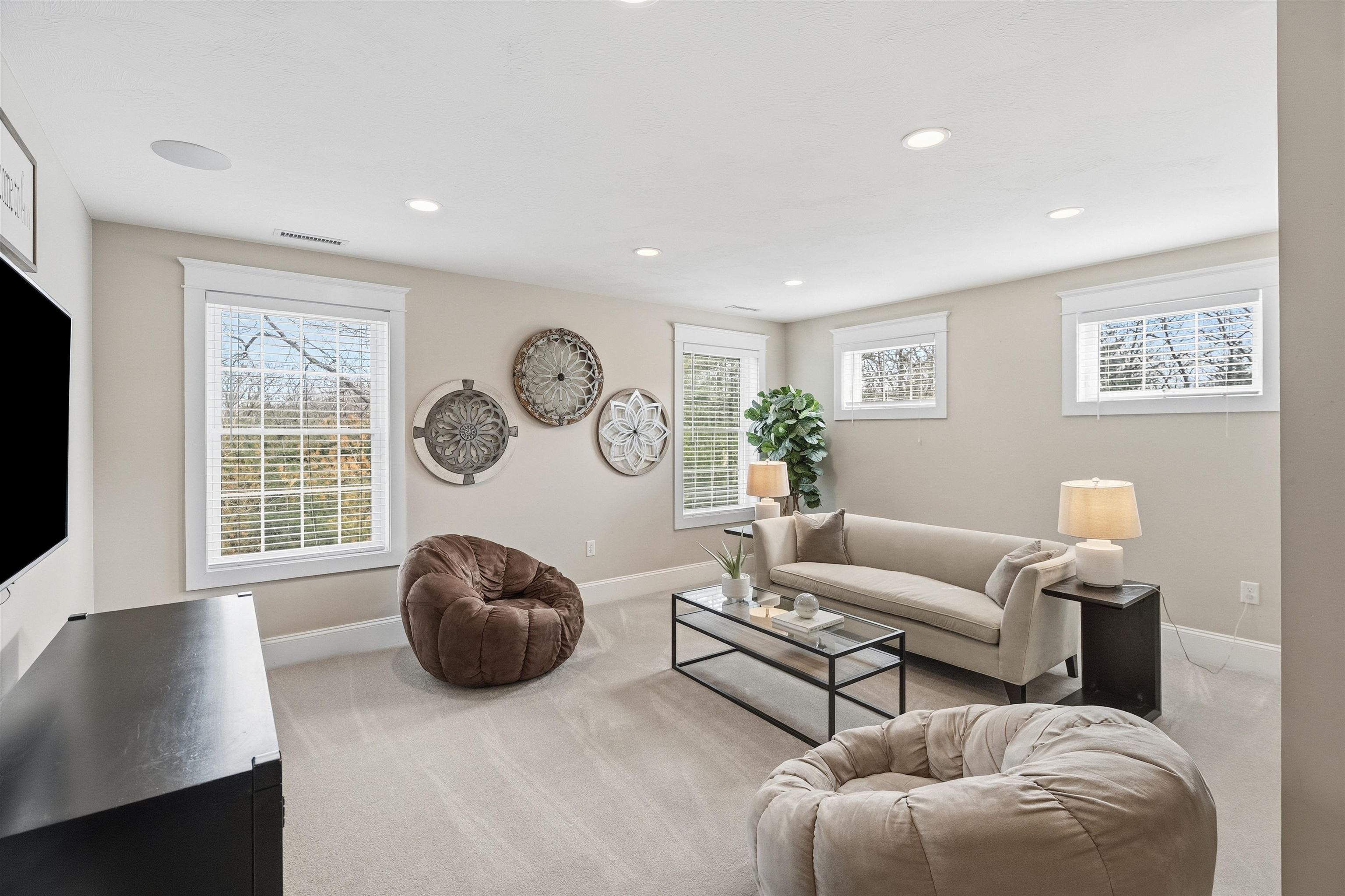 5 Ryan Farm Road