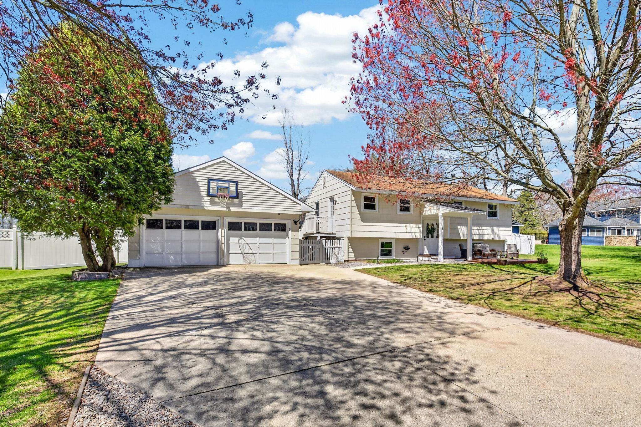 3 Pinewood Drive