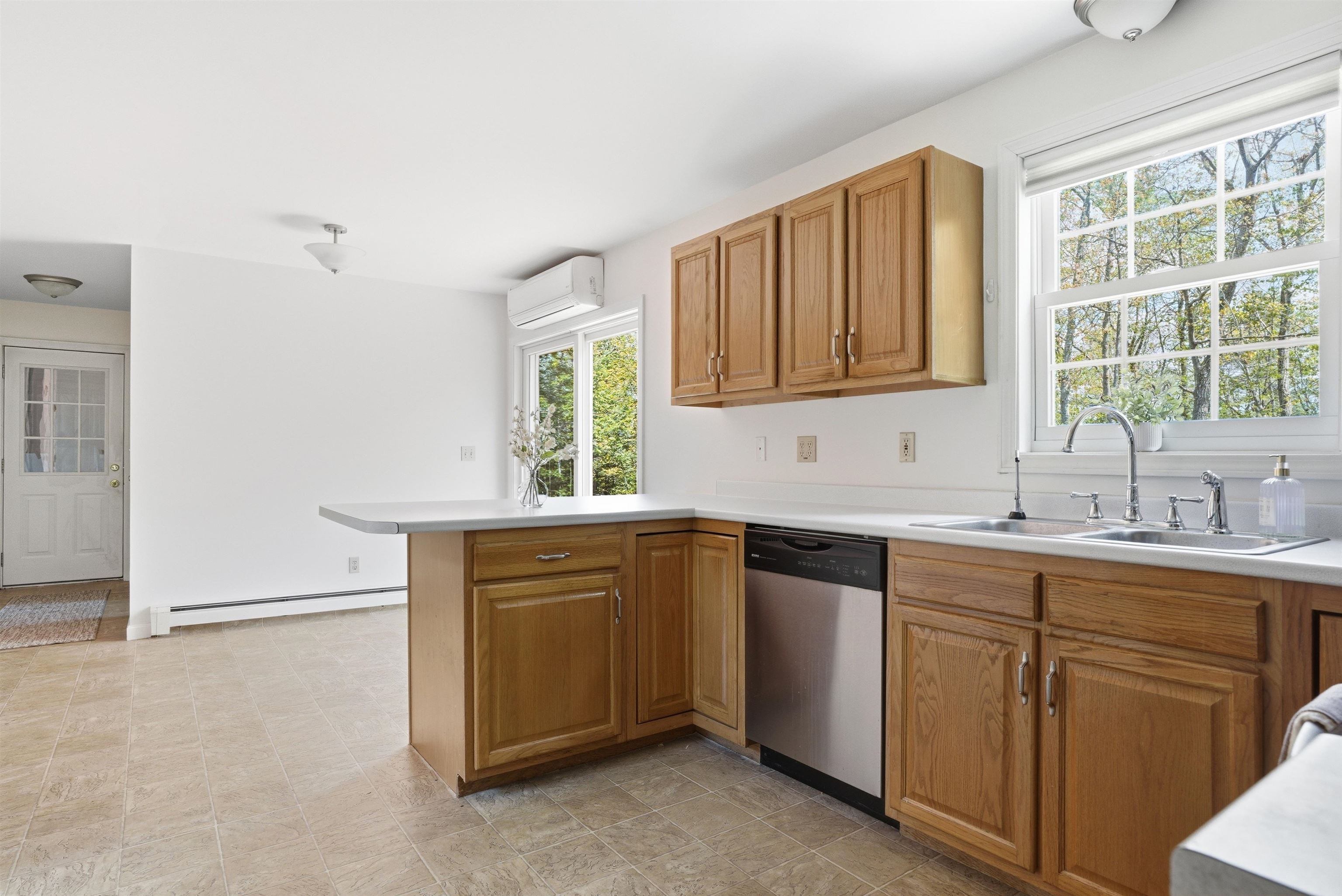 5 Van Buren Circle