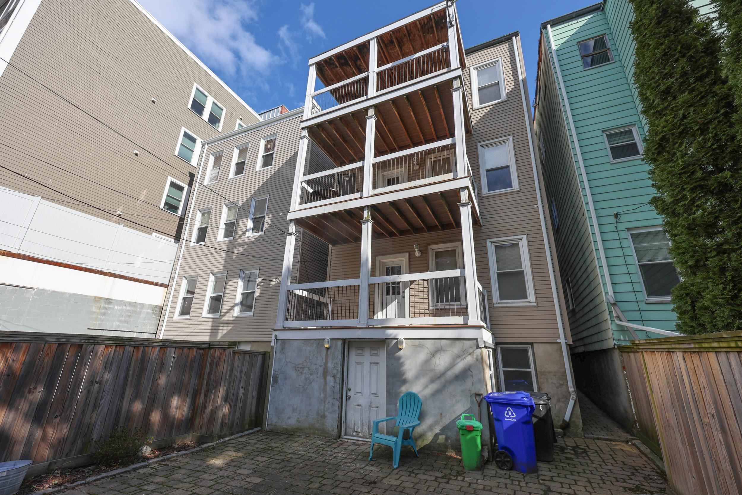 64 Bremen Street