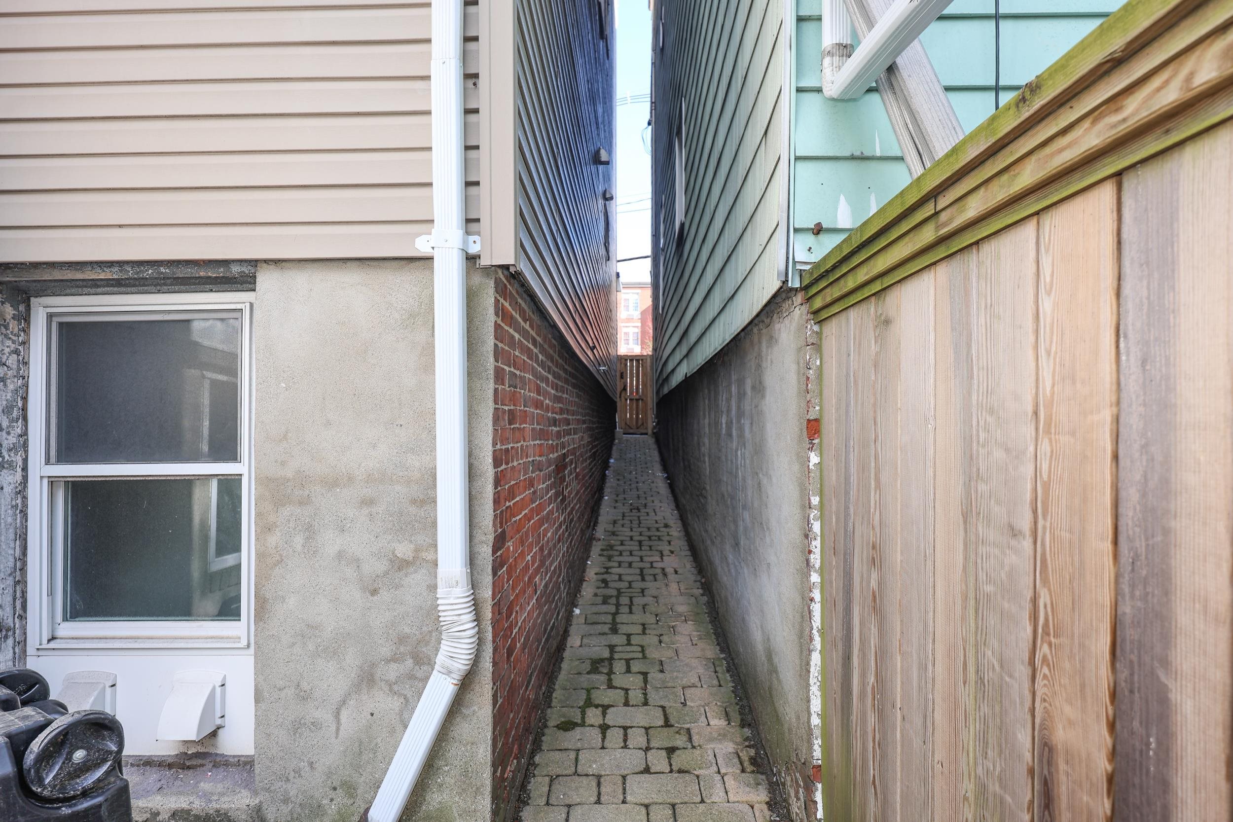 64 Bremen Street
