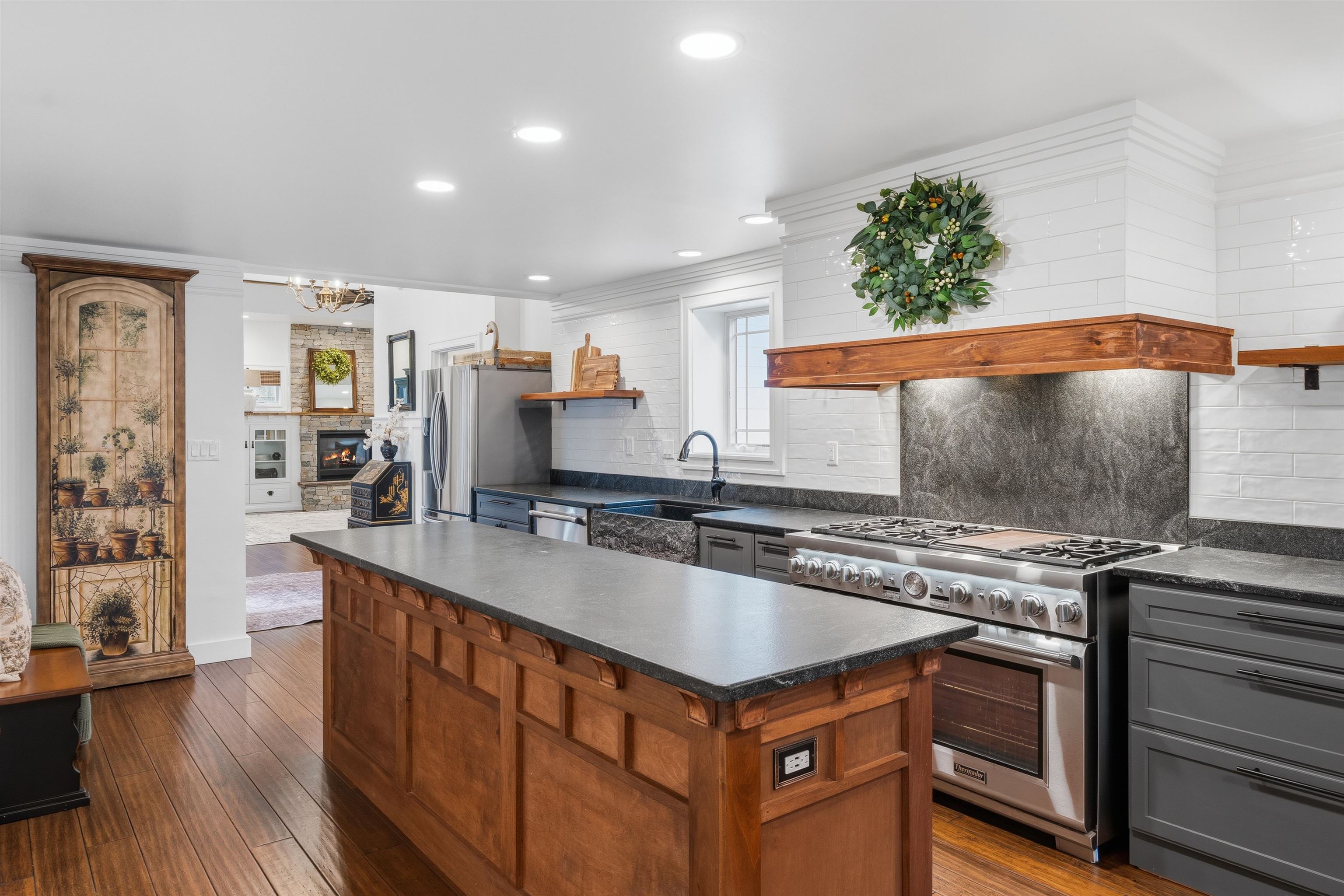 158 Pinecrest Road
