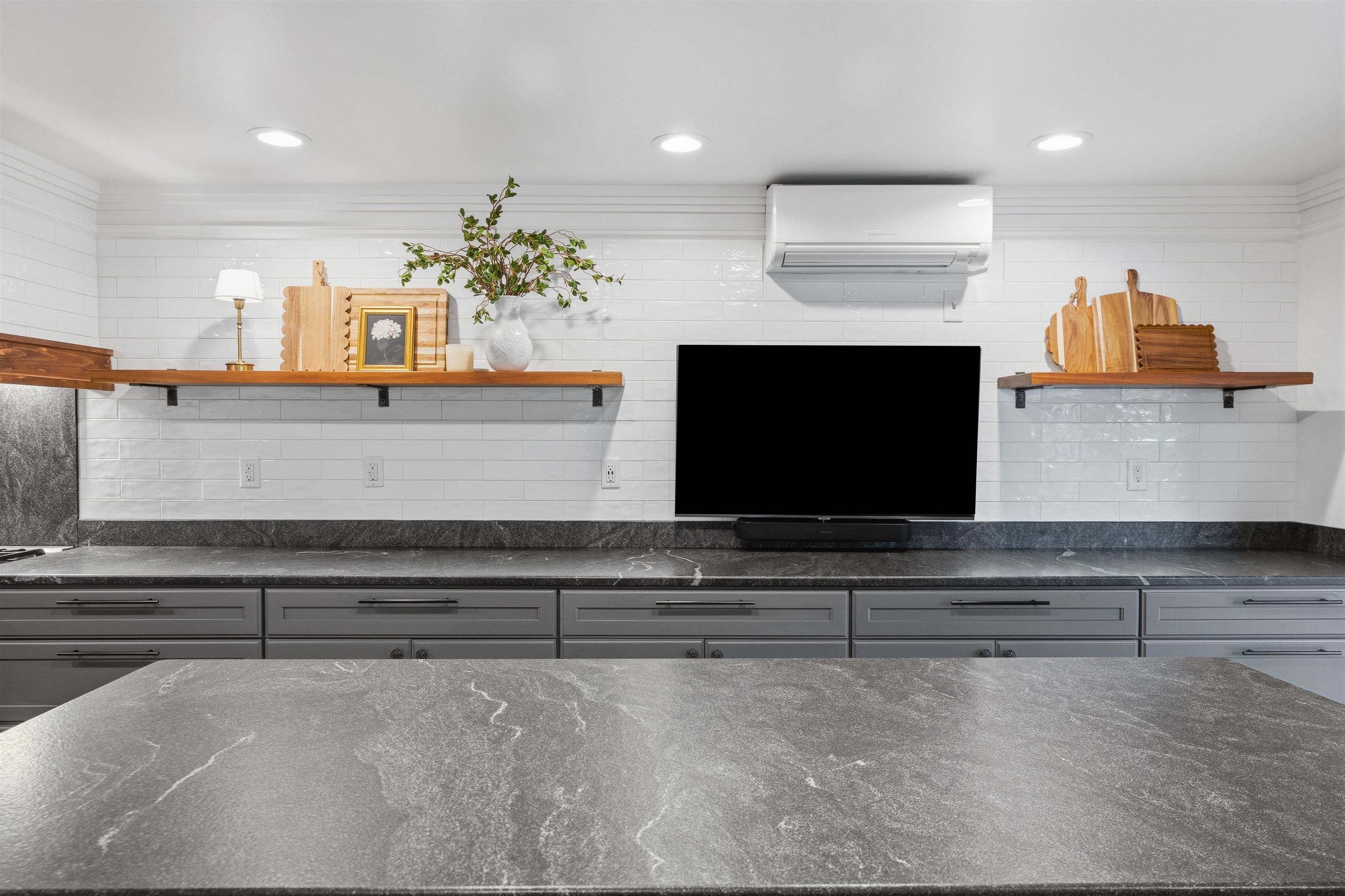158 Pinecrest Road