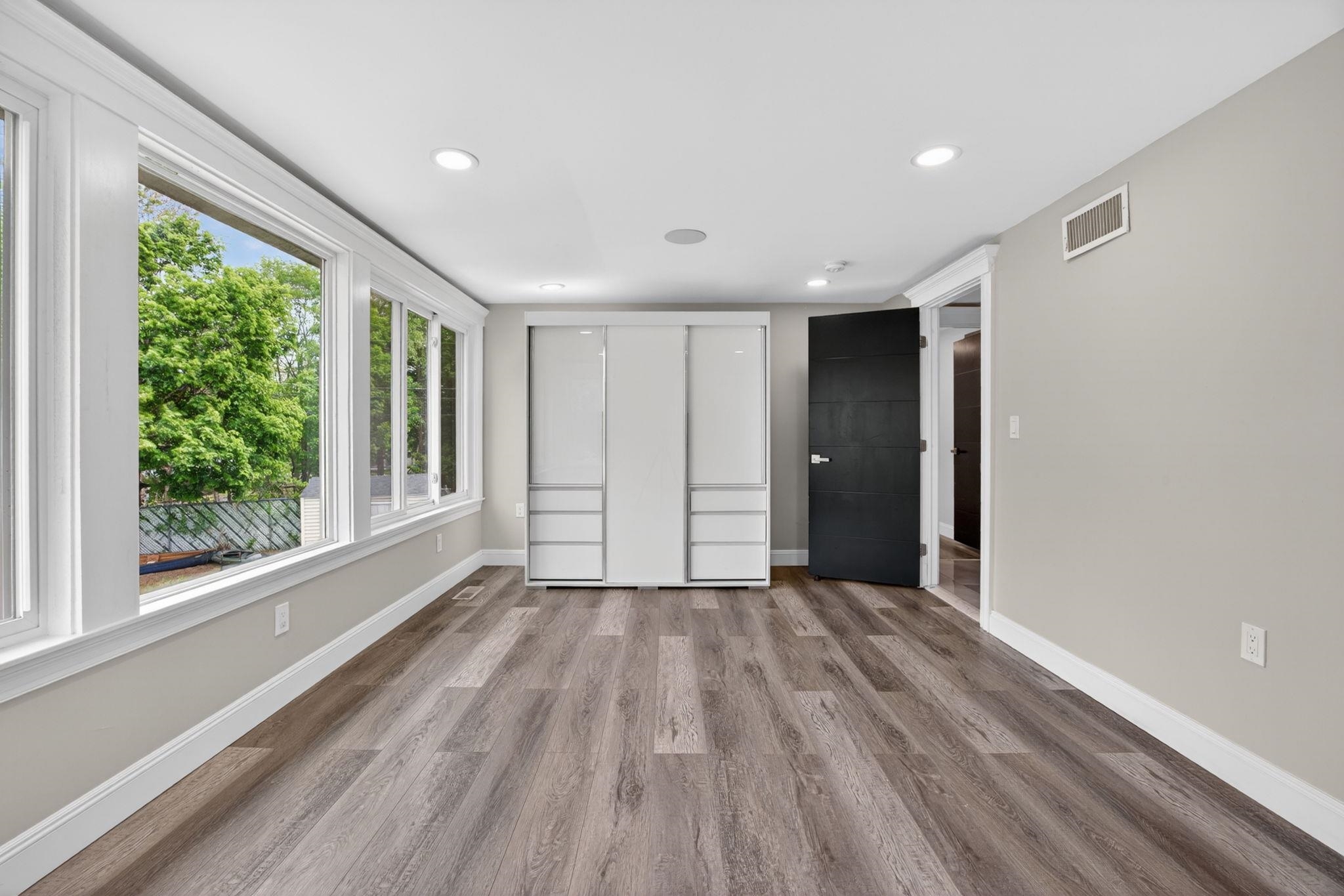 23 Cove Road