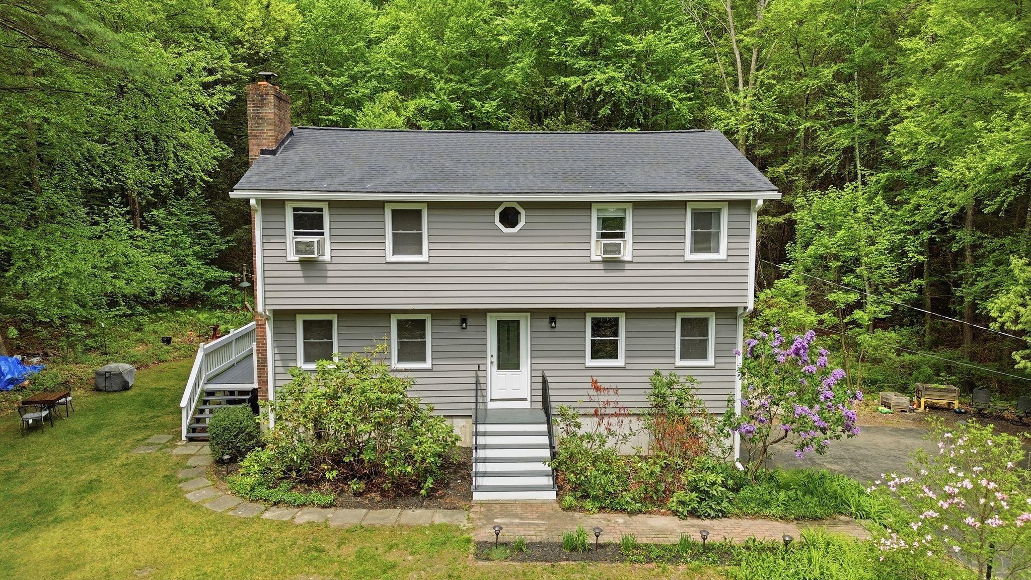 7 Hampshire Drive