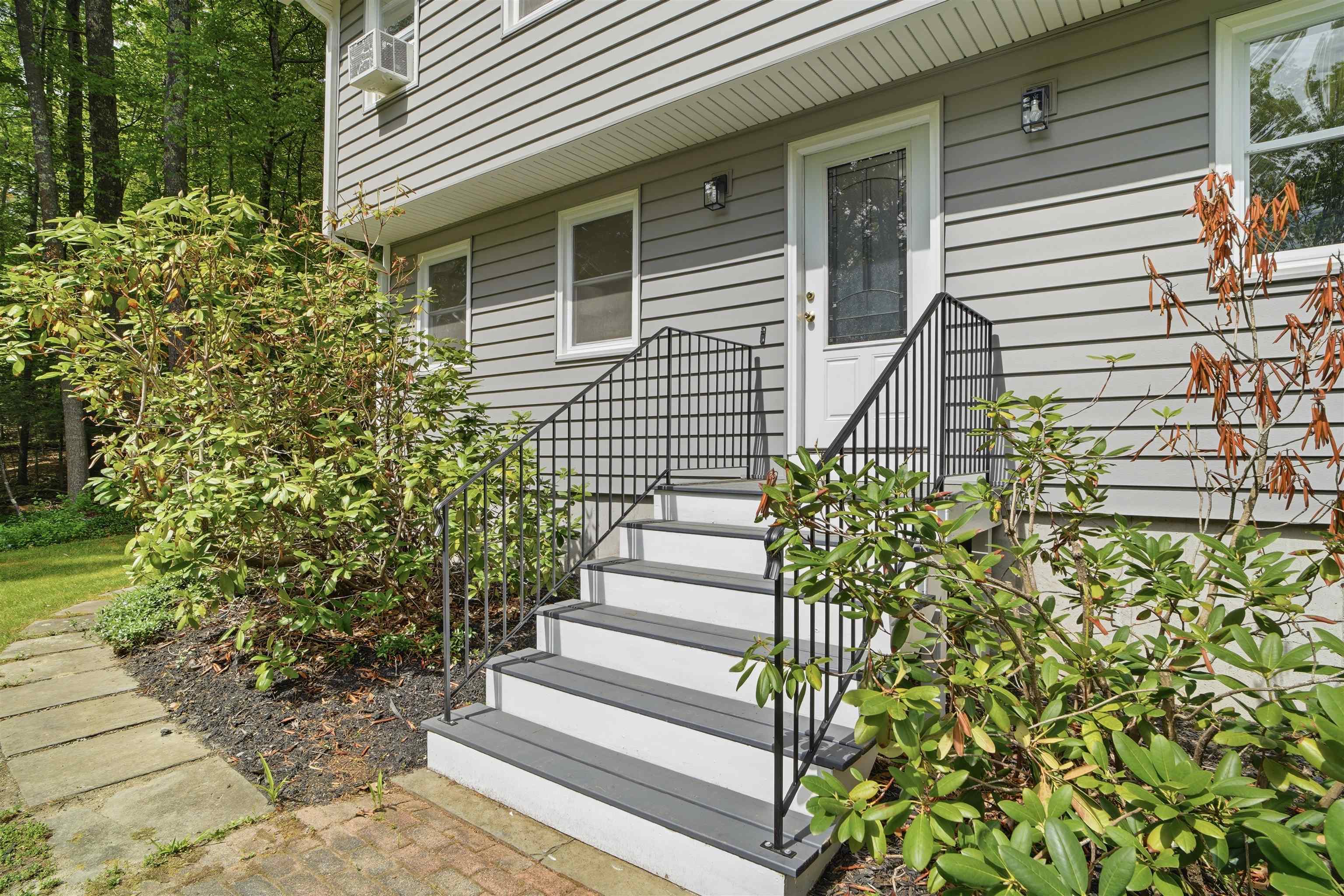 7 Hampshire Drive