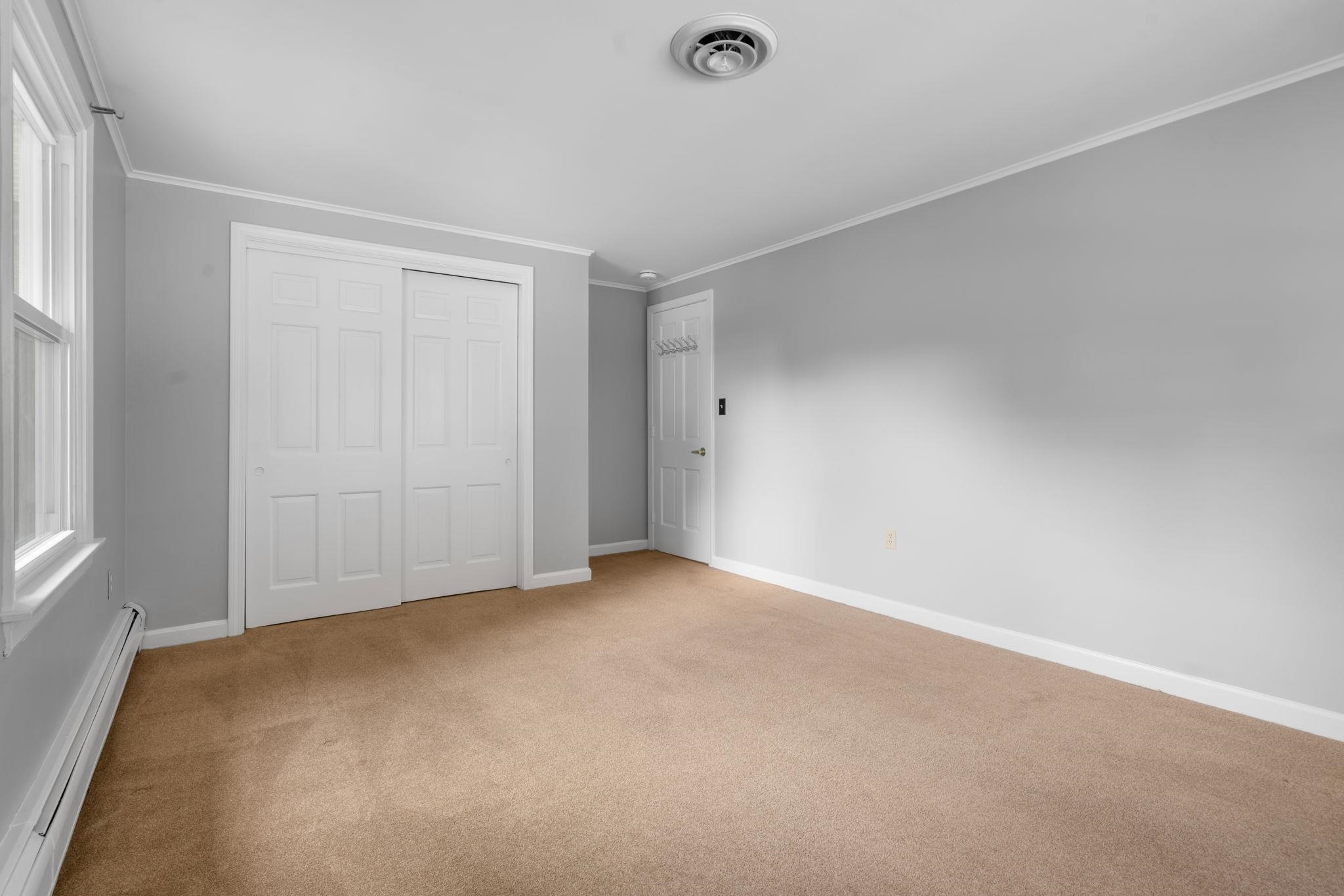 23 Middle Dunstable Road
