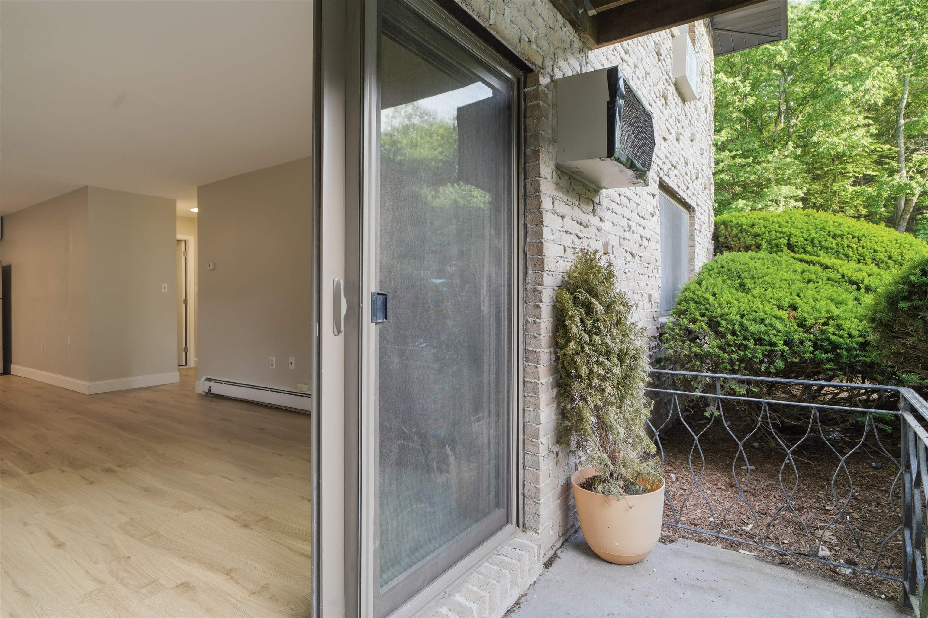 8 Strawberry Bank Road Unit: 9