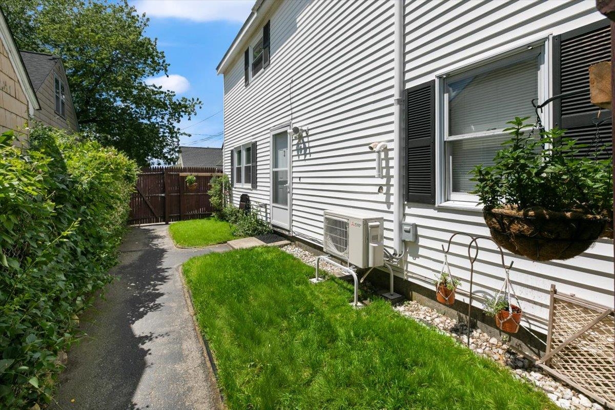 13 Batchelder Avenue