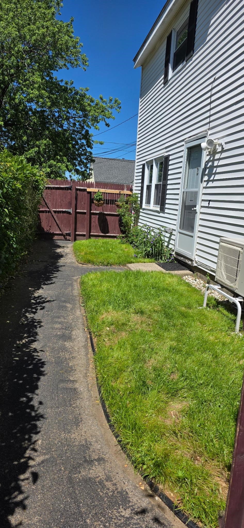 13 Batchelder Avenue
