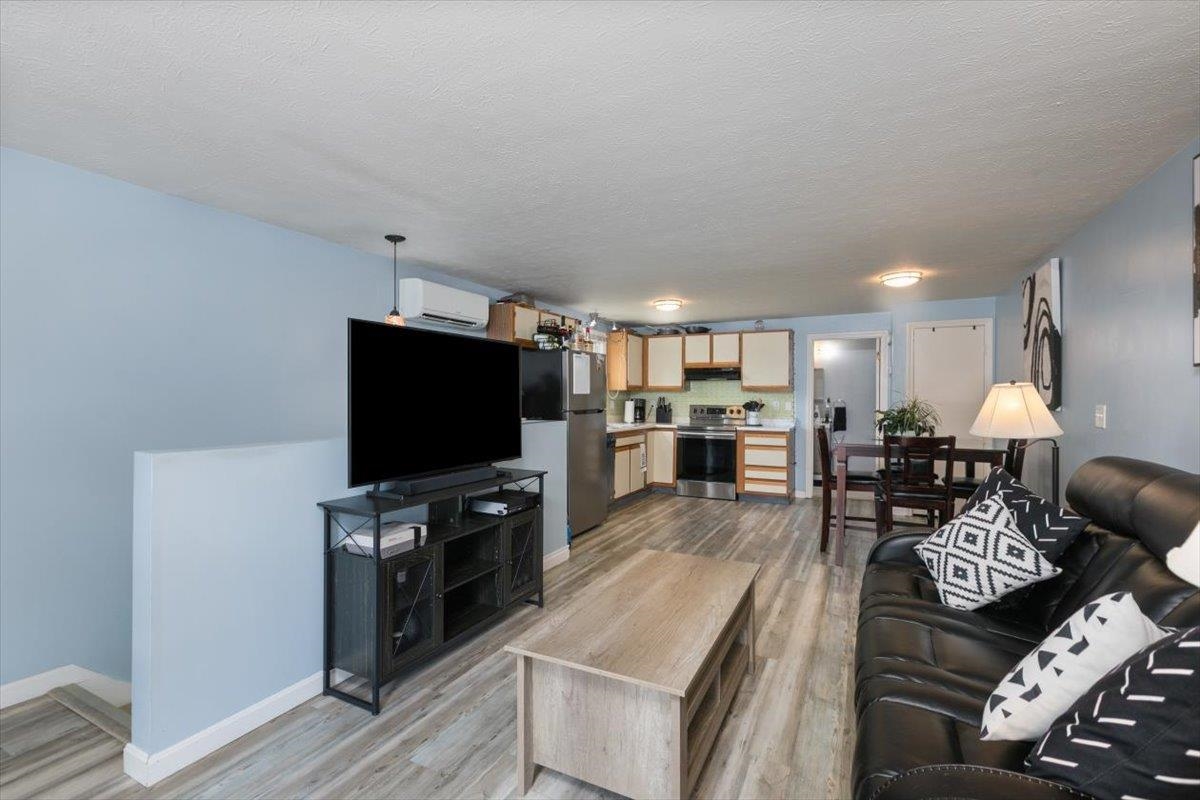 13 Batchelder Avenue