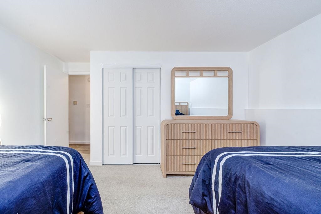 5 Lancelot Court Unit: 2