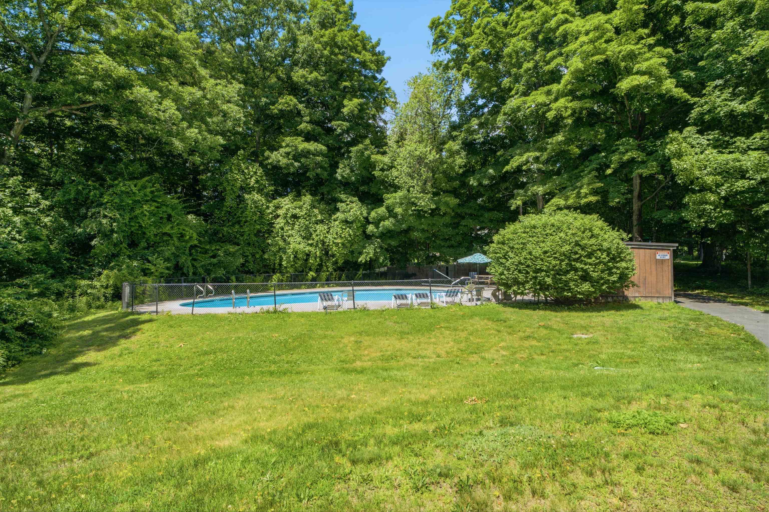 9 Midridge Circle