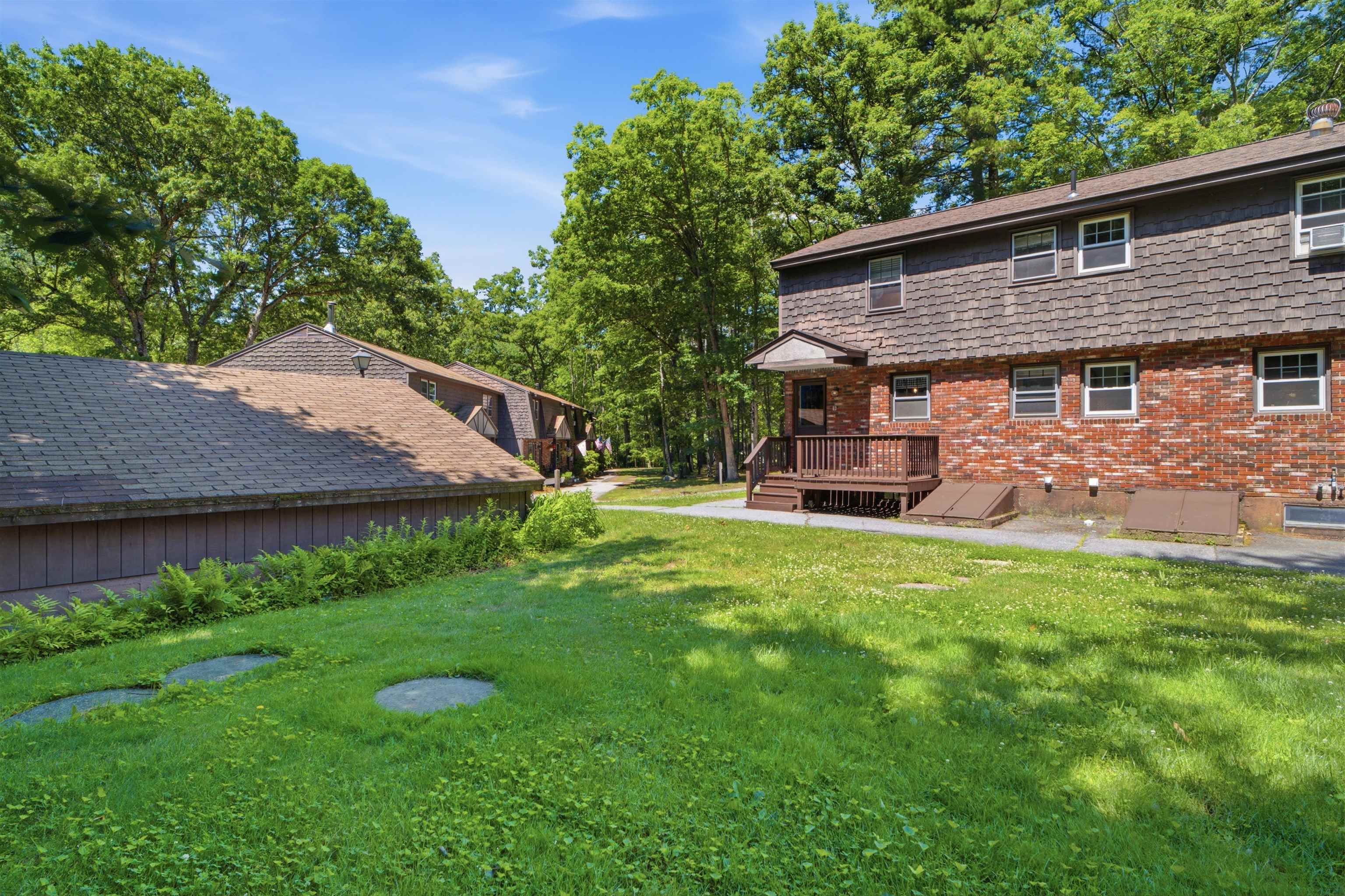 9 Midridge Circle