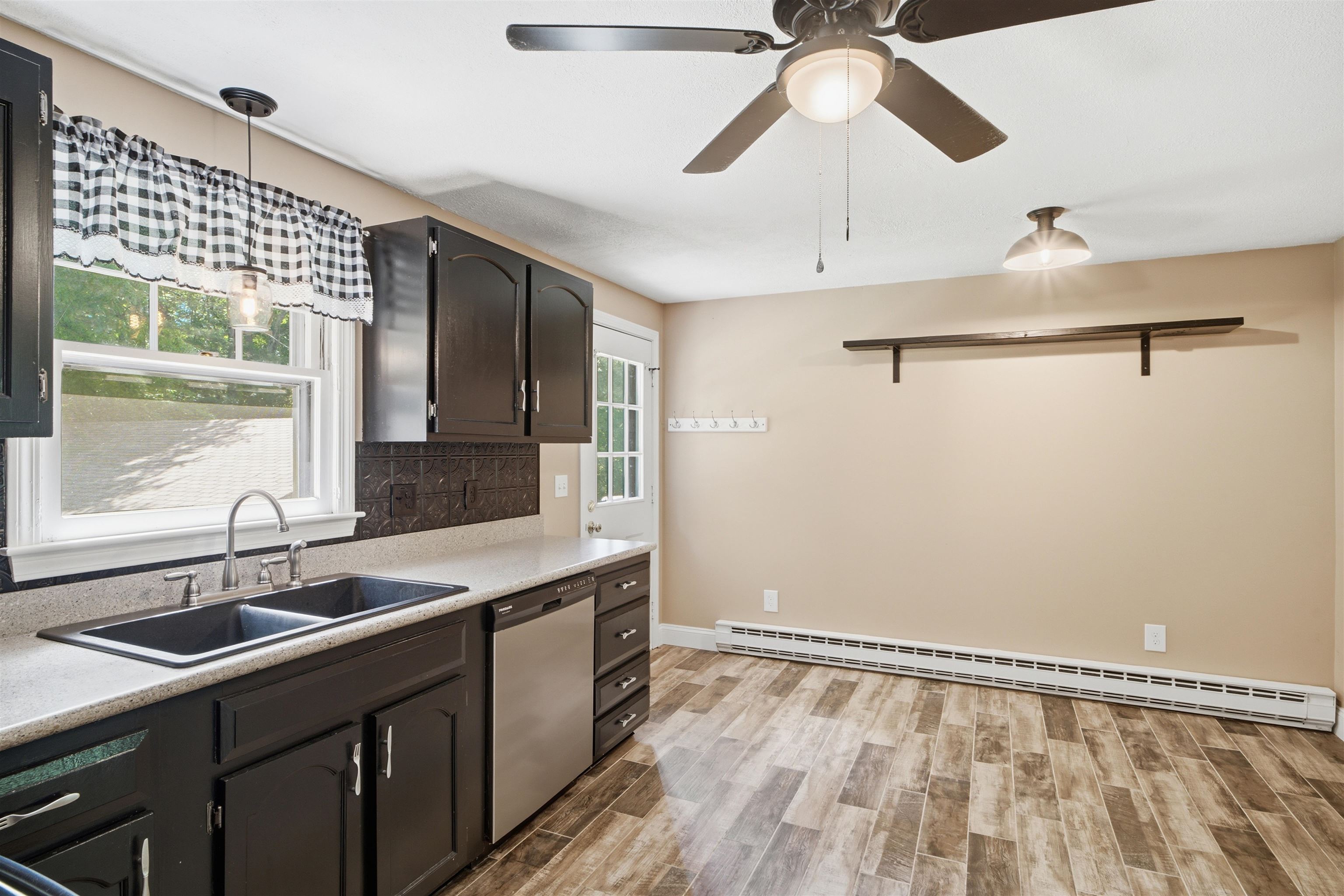 9 Midridge Circle