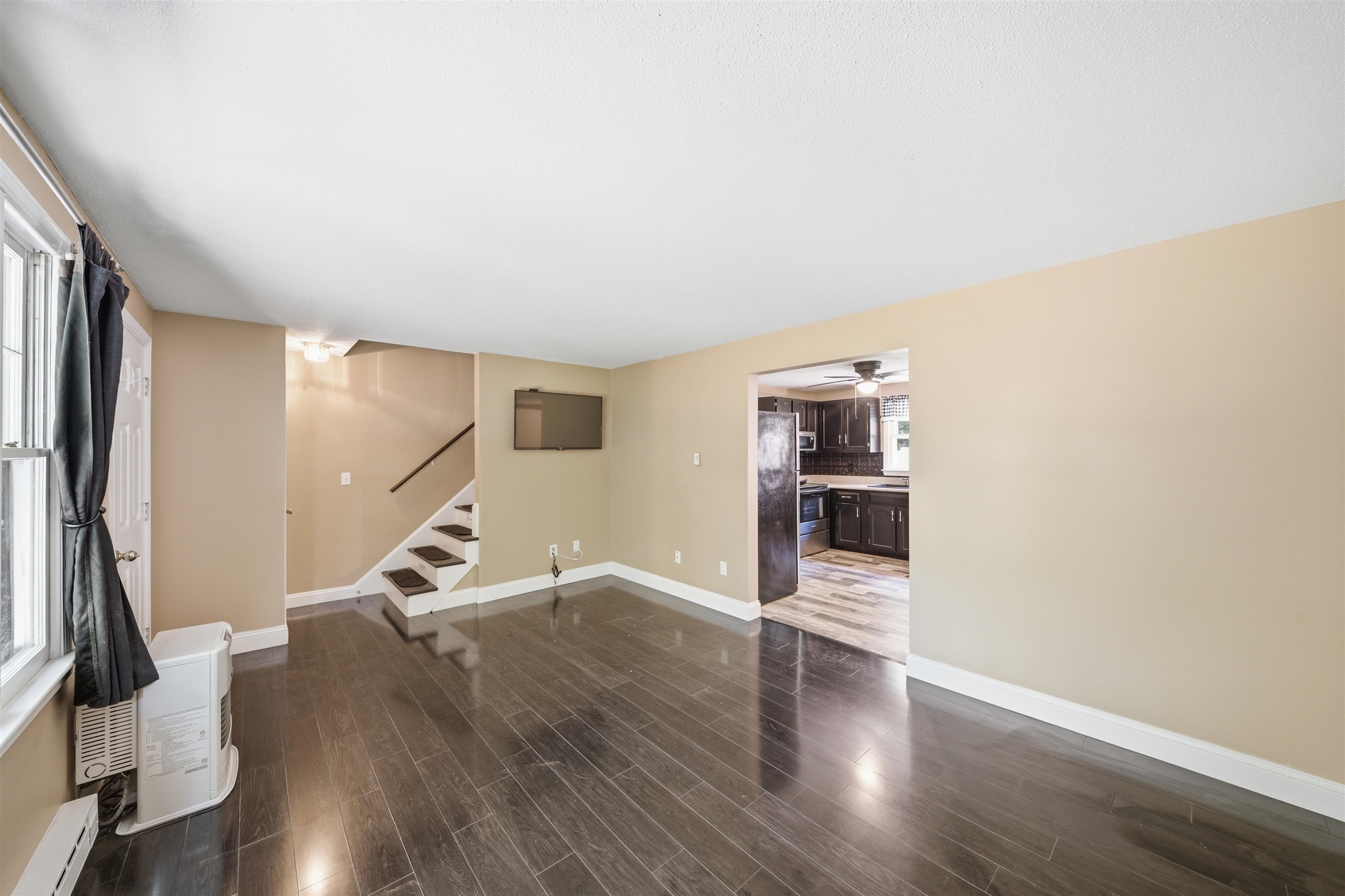9 Midridge Circle