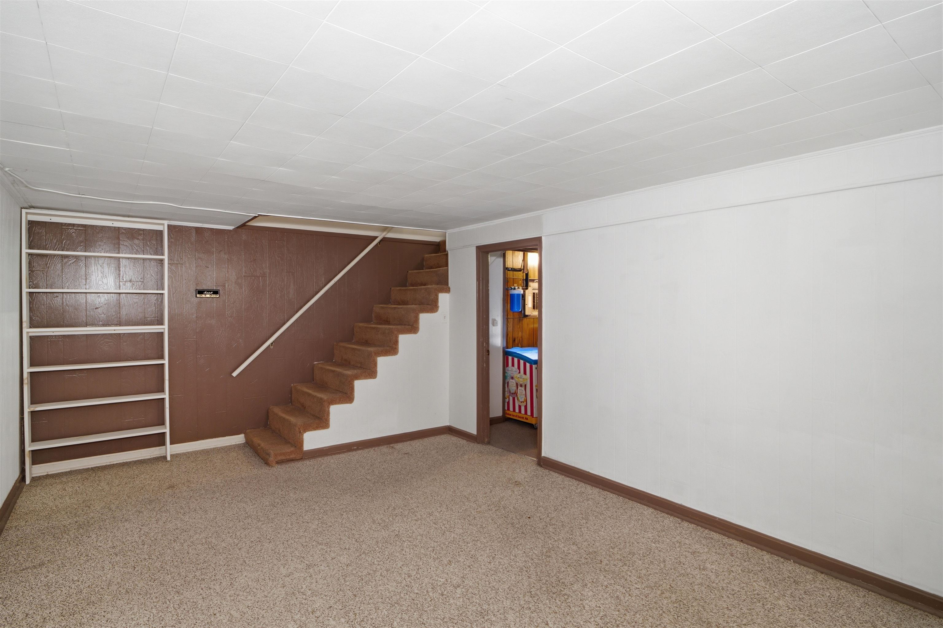 9 Midridge Circle