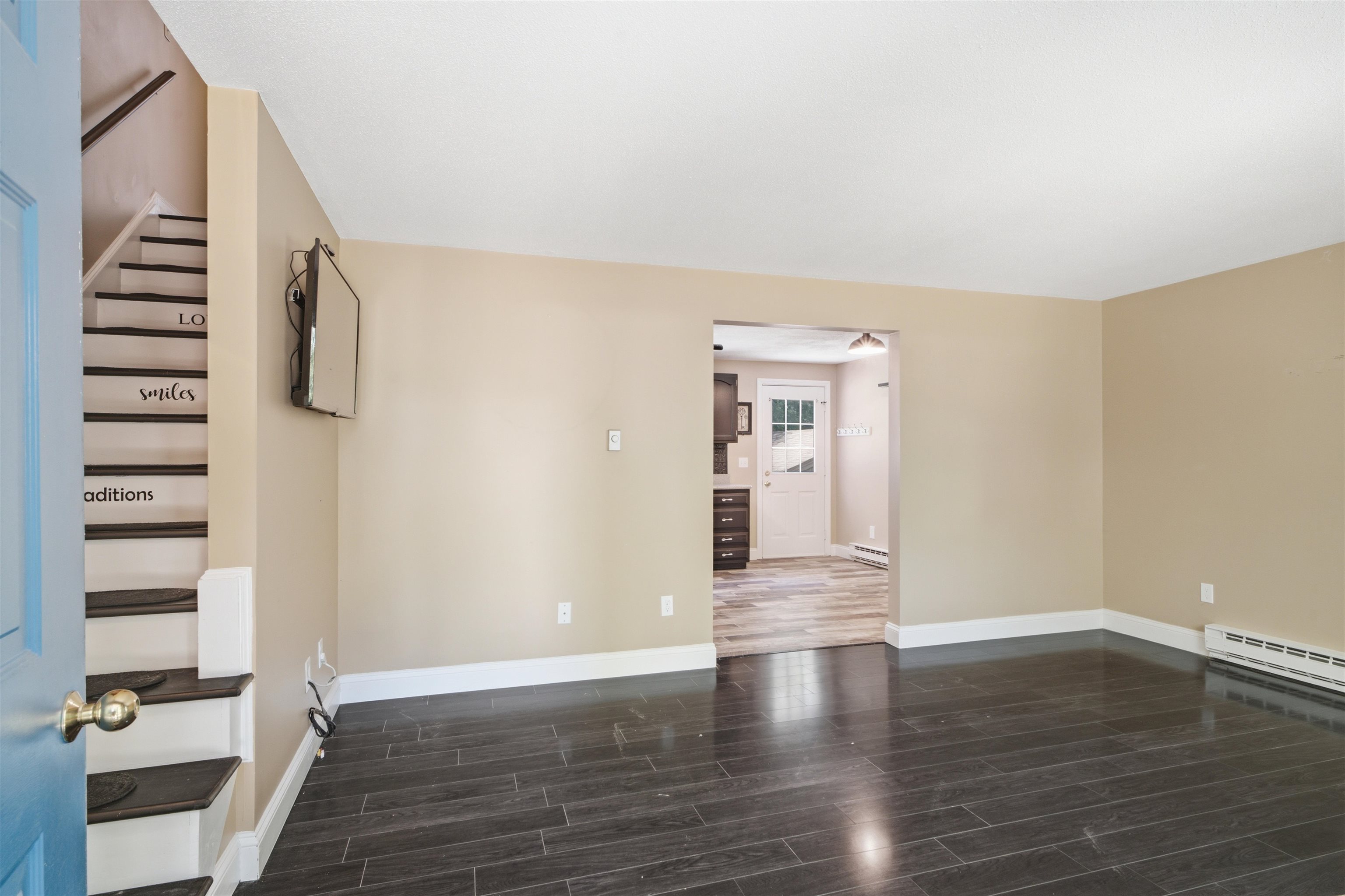 9 Midridge Circle