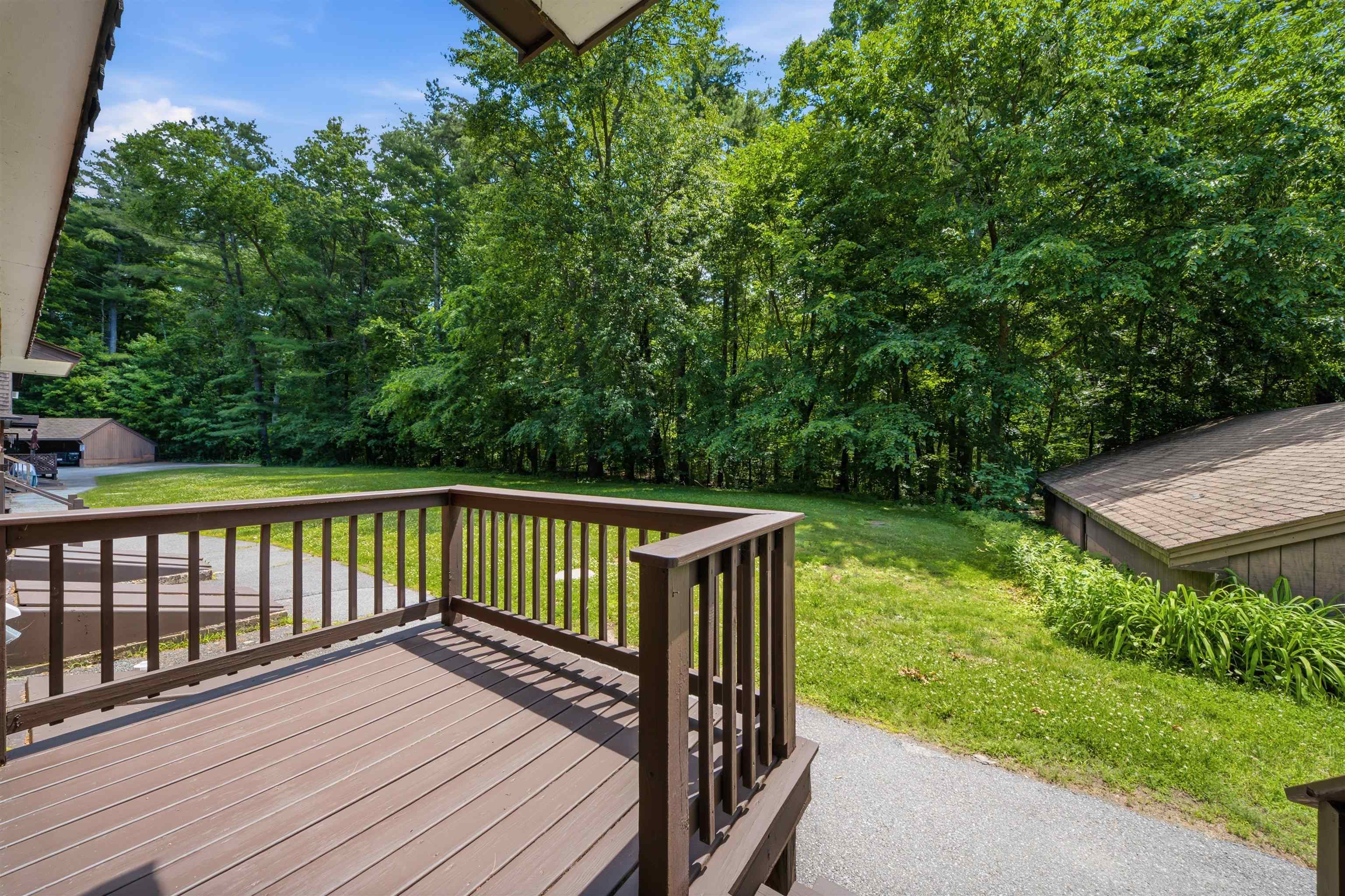9 Midridge Circle