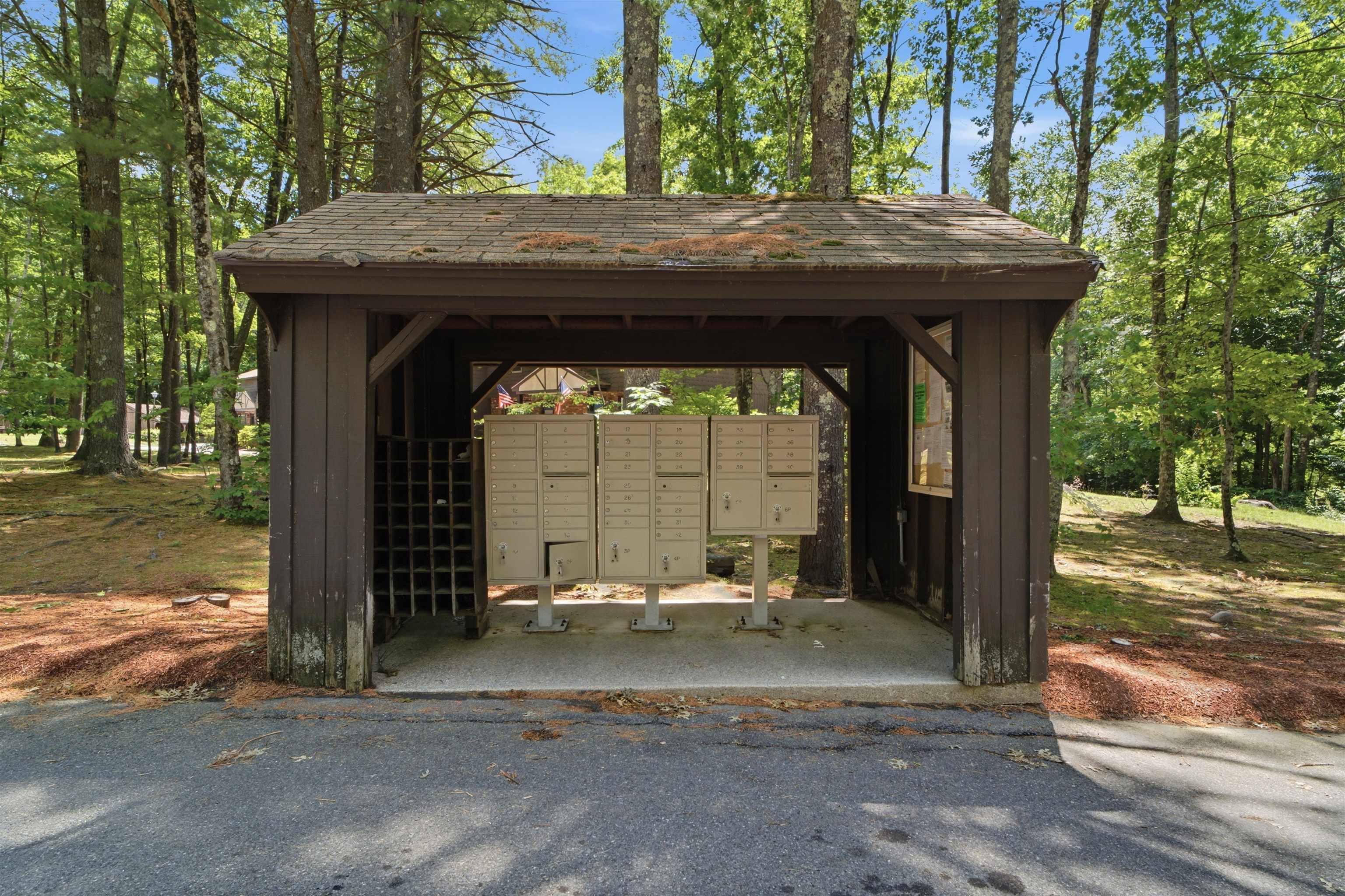 9 Midridge Circle