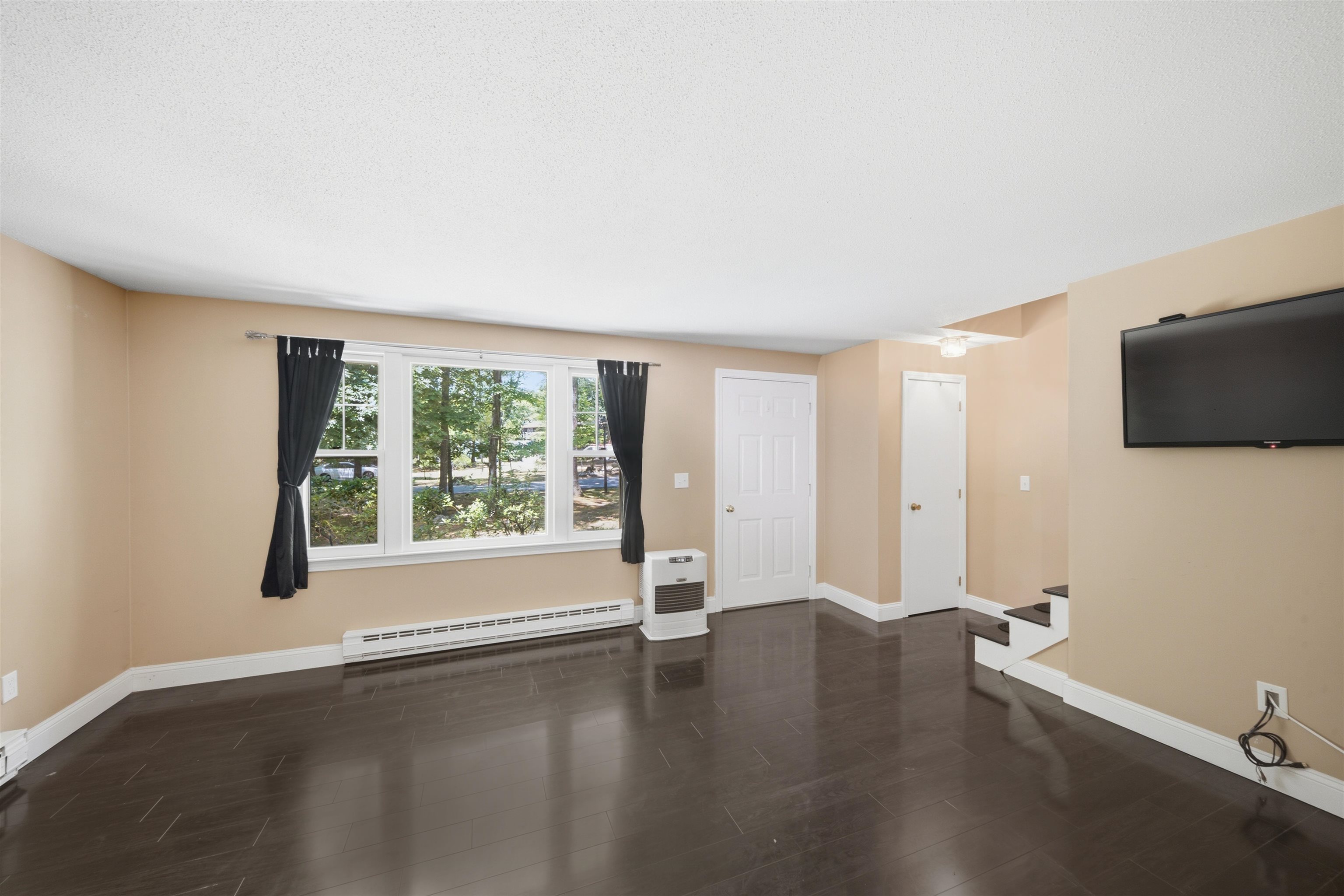9 Midridge Circle