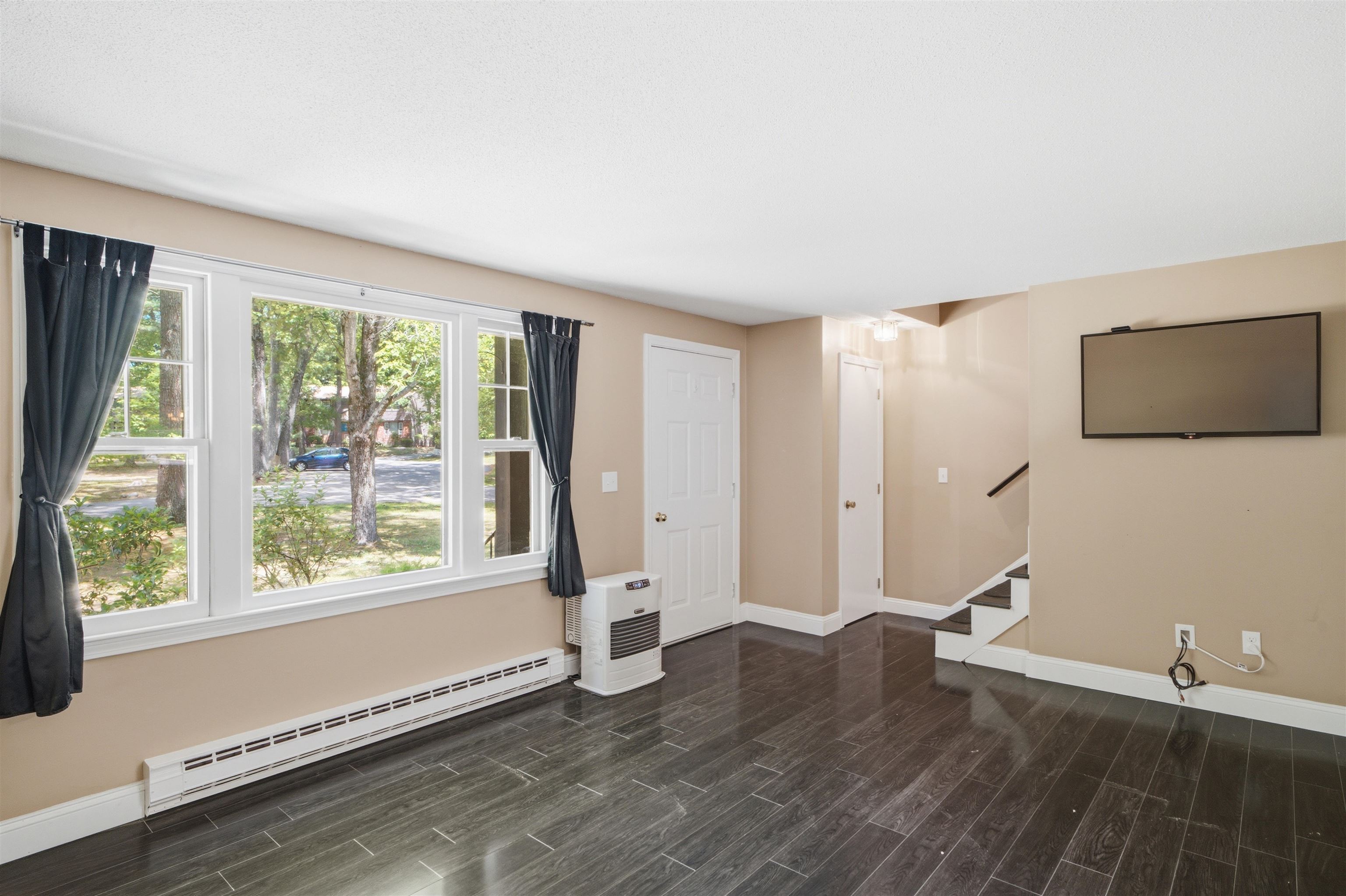 9 Midridge Circle