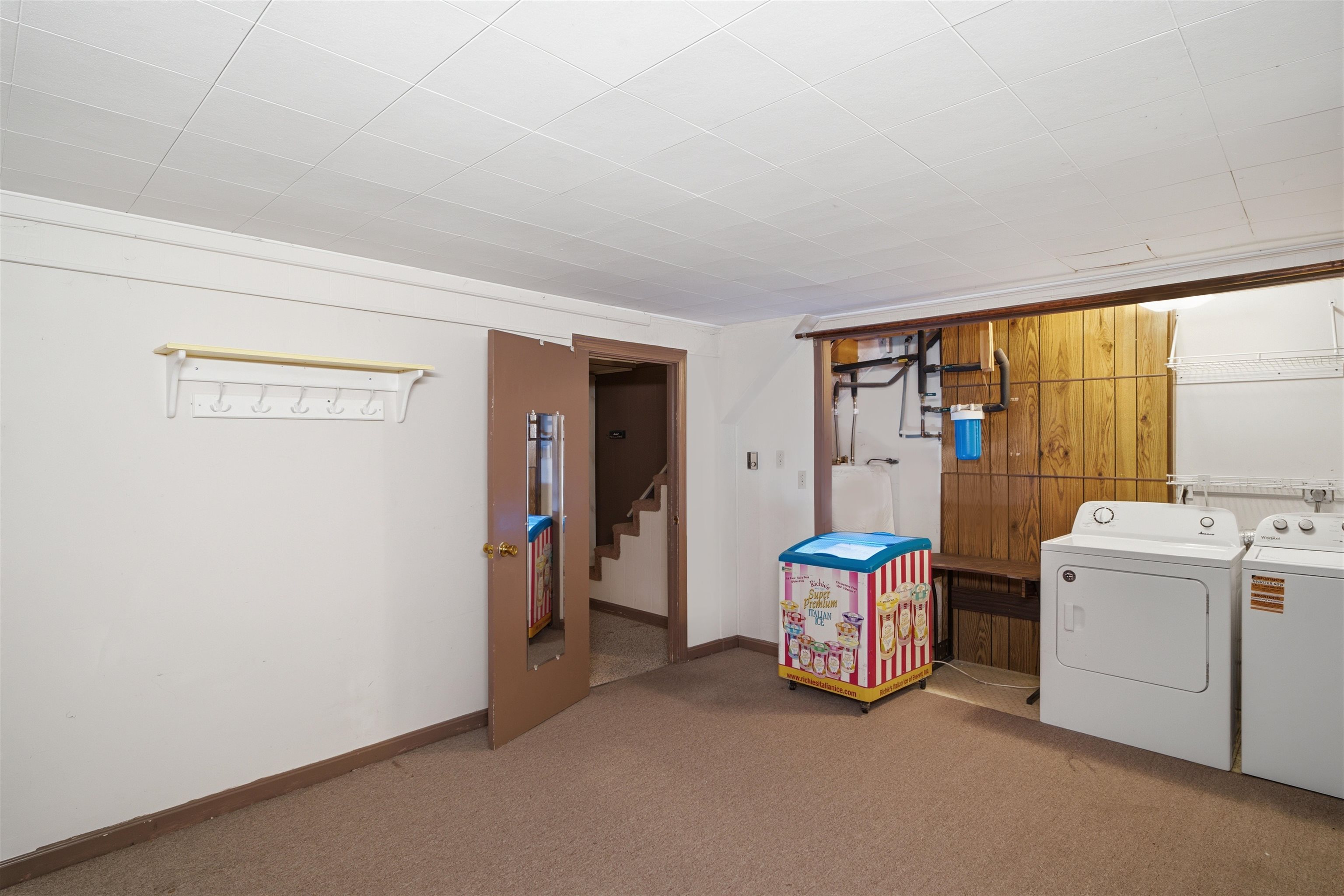 9 Midridge Circle