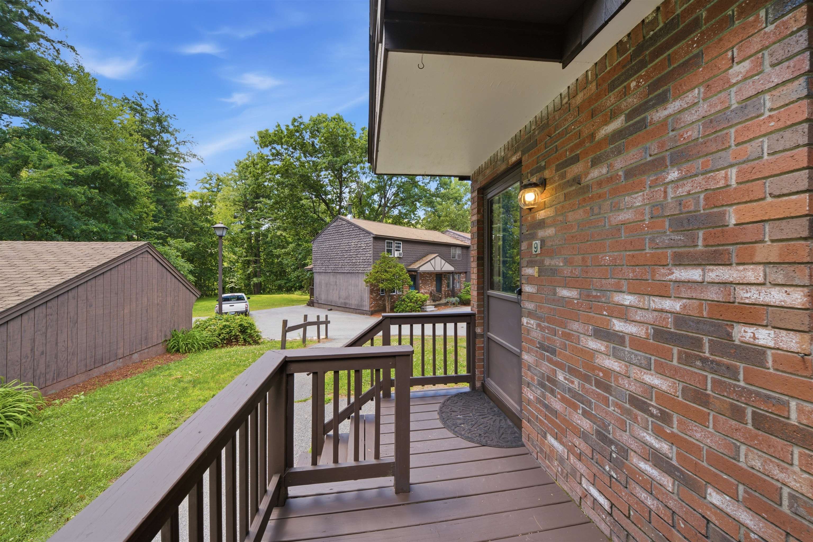 9 Midridge Circle