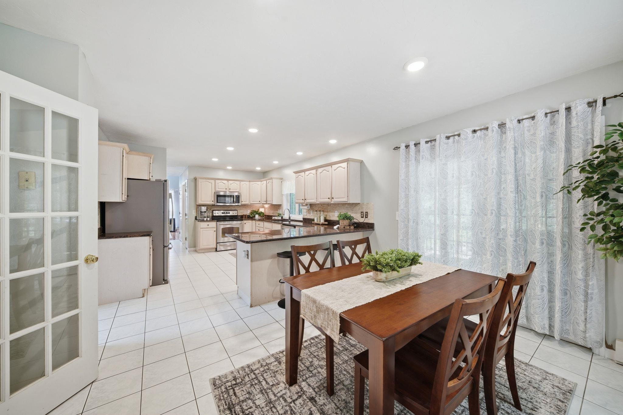 4 Longmeadow Road