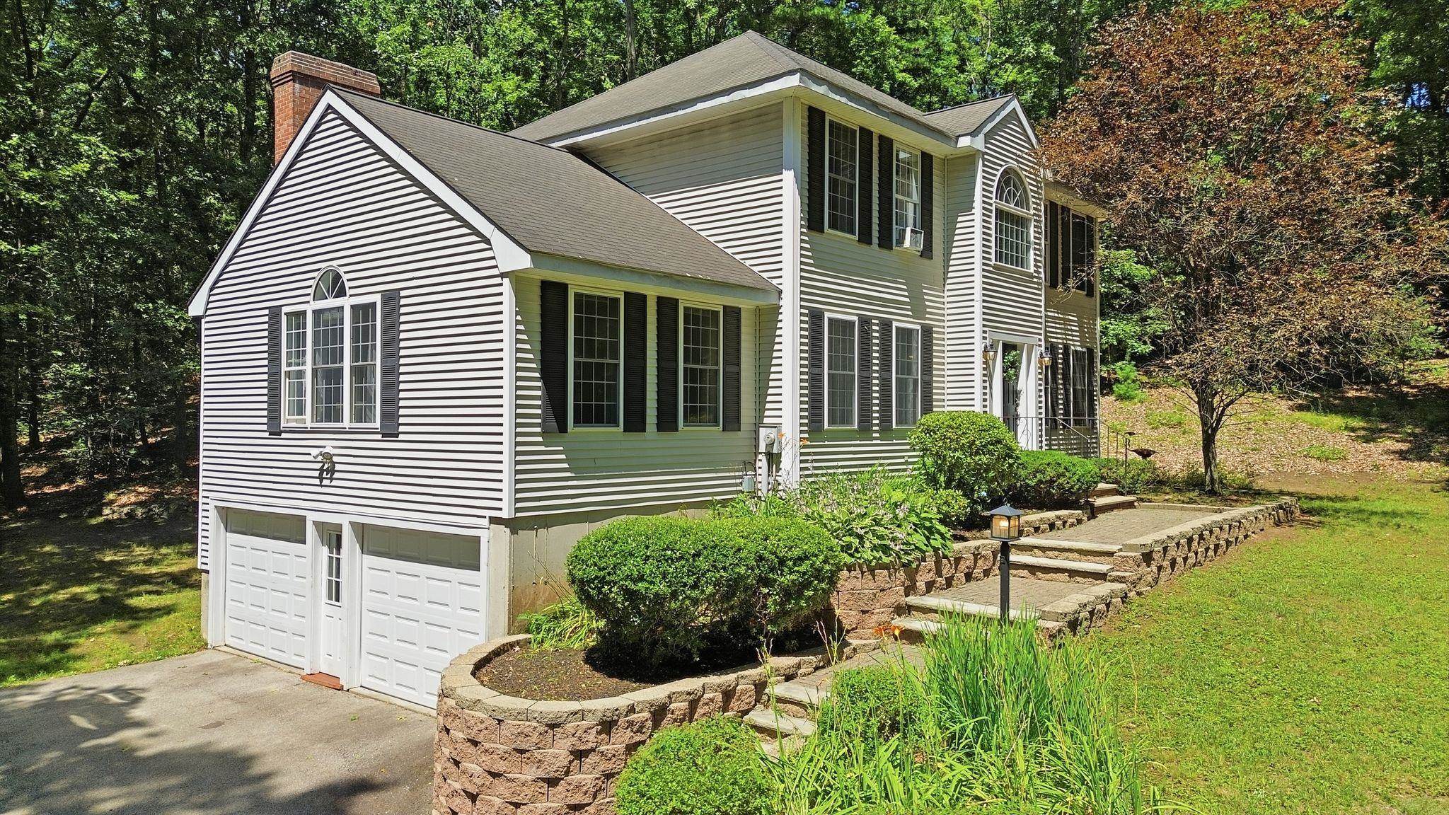 4 Longmeadow Road