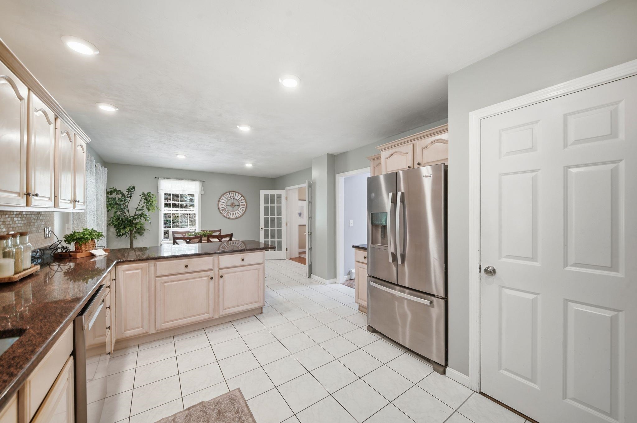 4 Longmeadow Road
