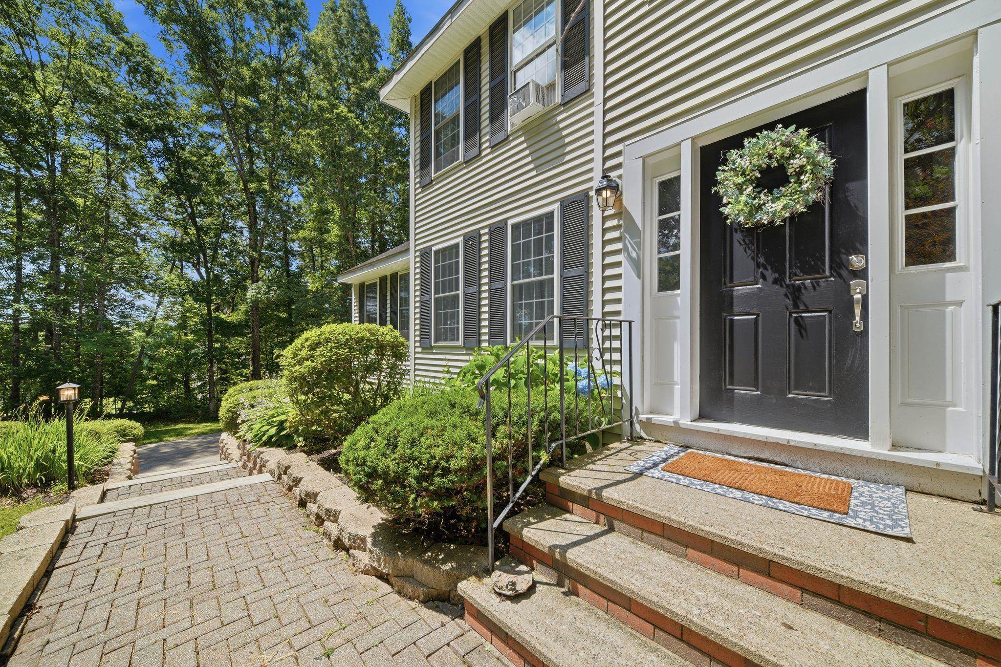 4 Longmeadow Road
