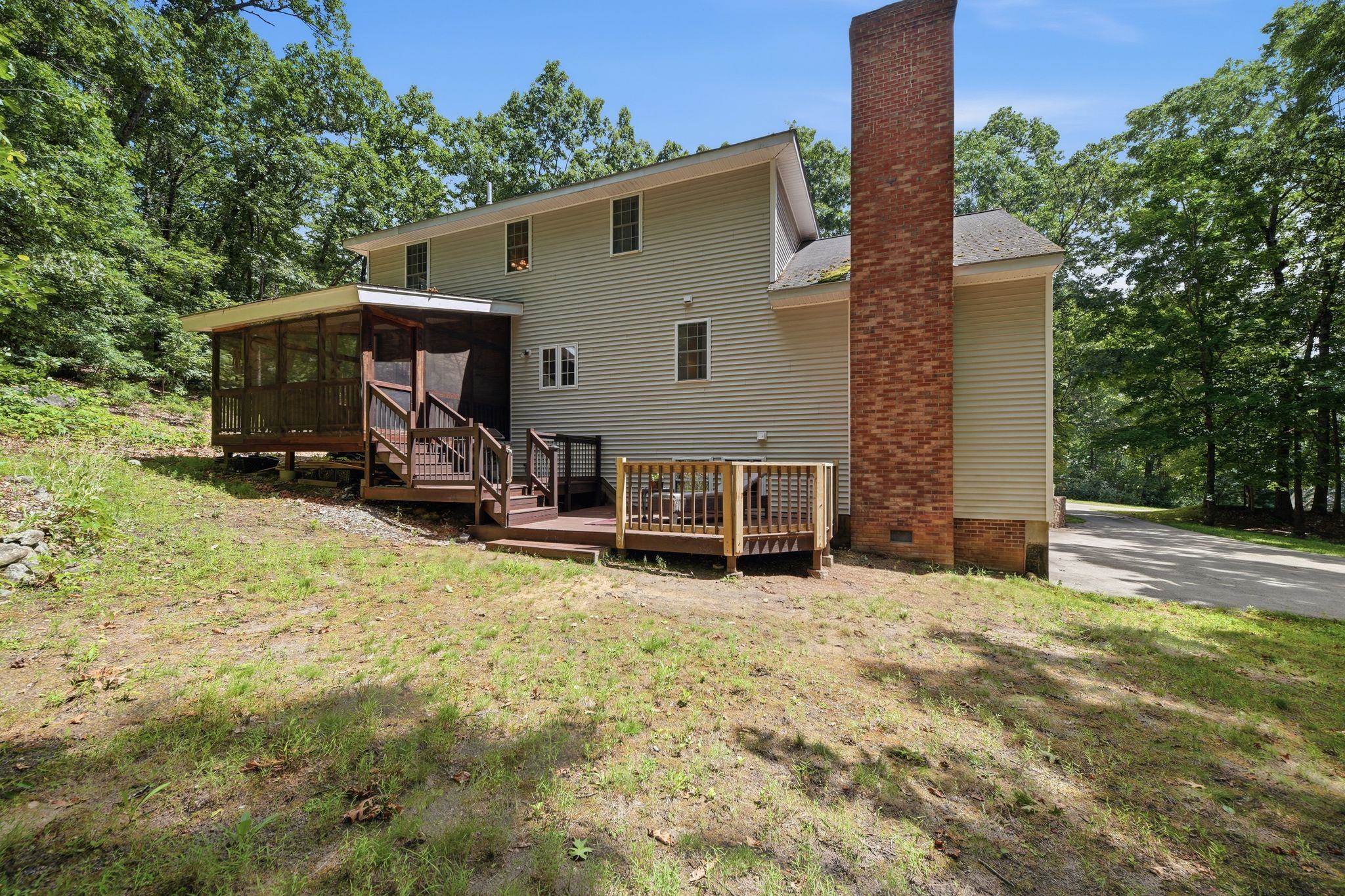 4 Longmeadow Road