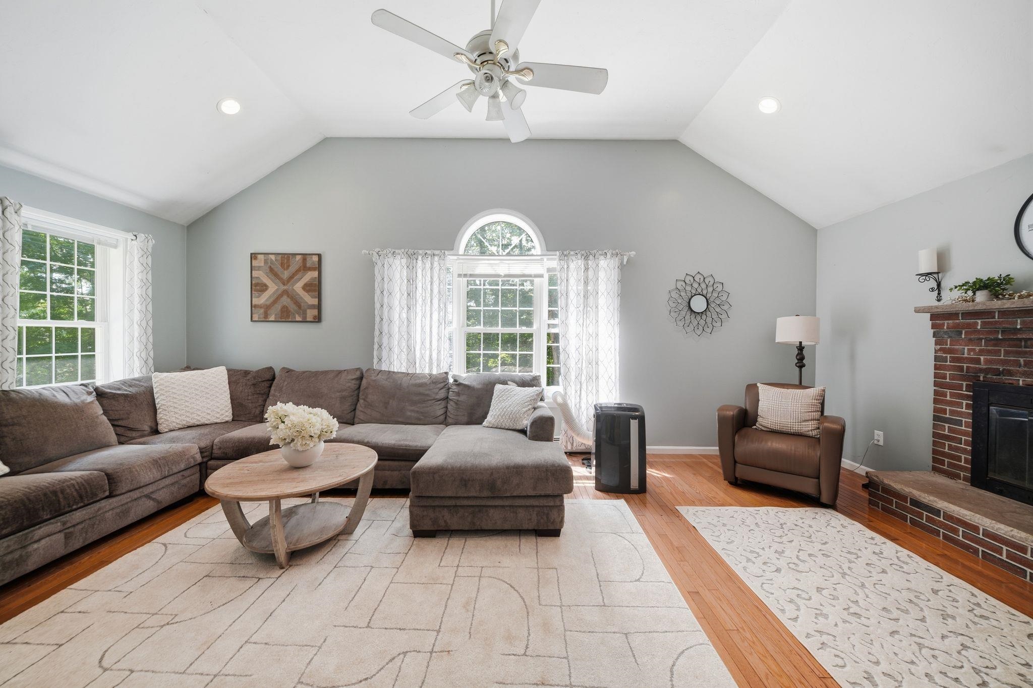 4 Longmeadow Road