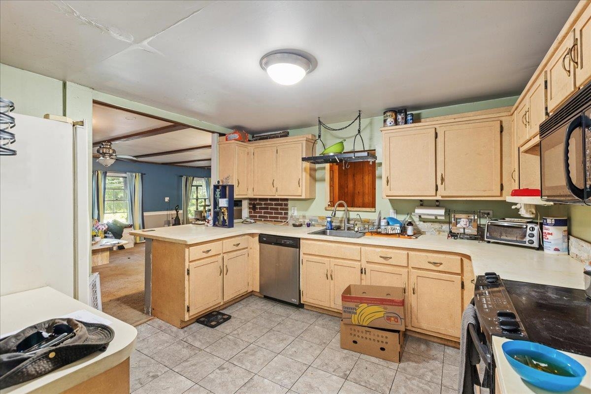 202 Forest Road