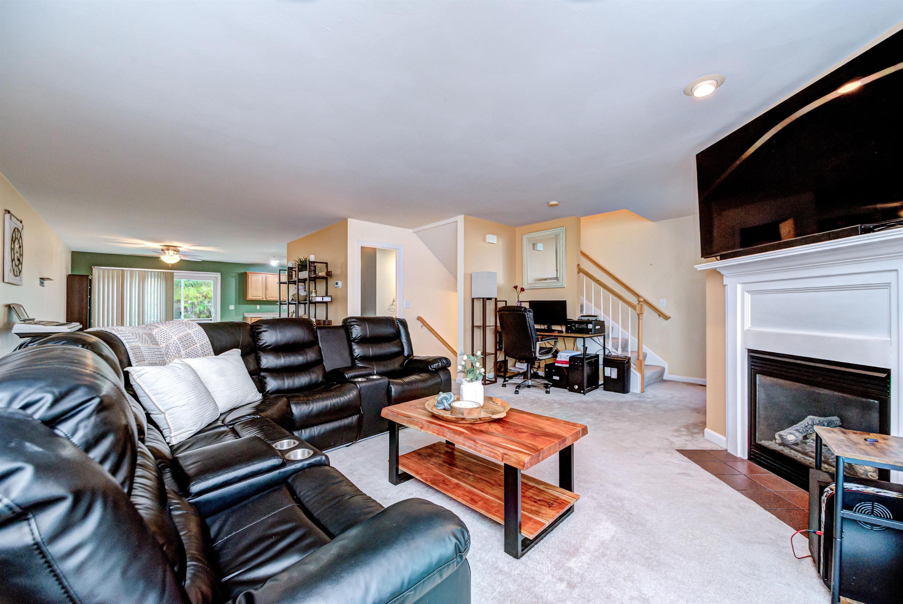 10 Canterberry Court Unit: B
