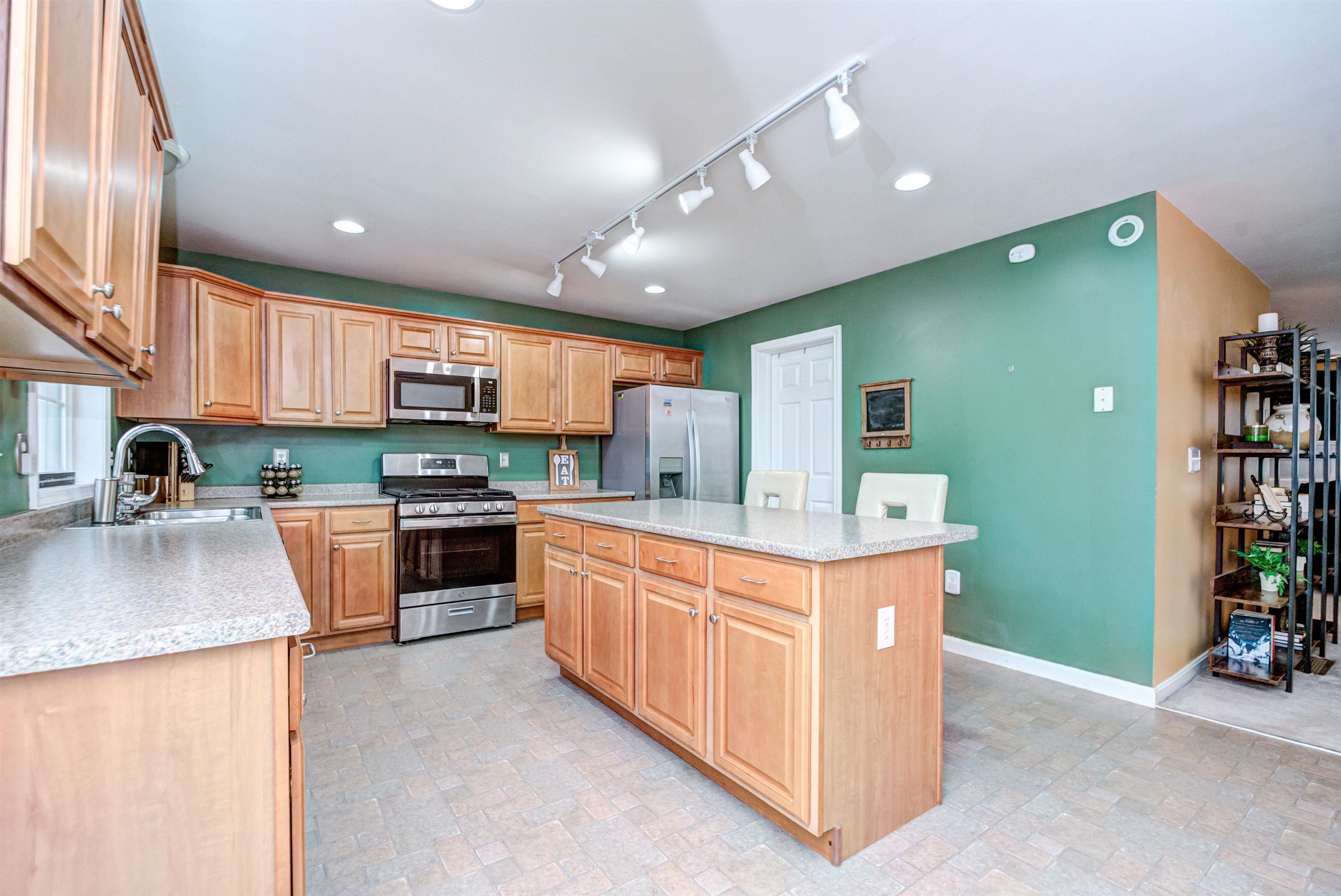 10 Canterberry Court Unit: B