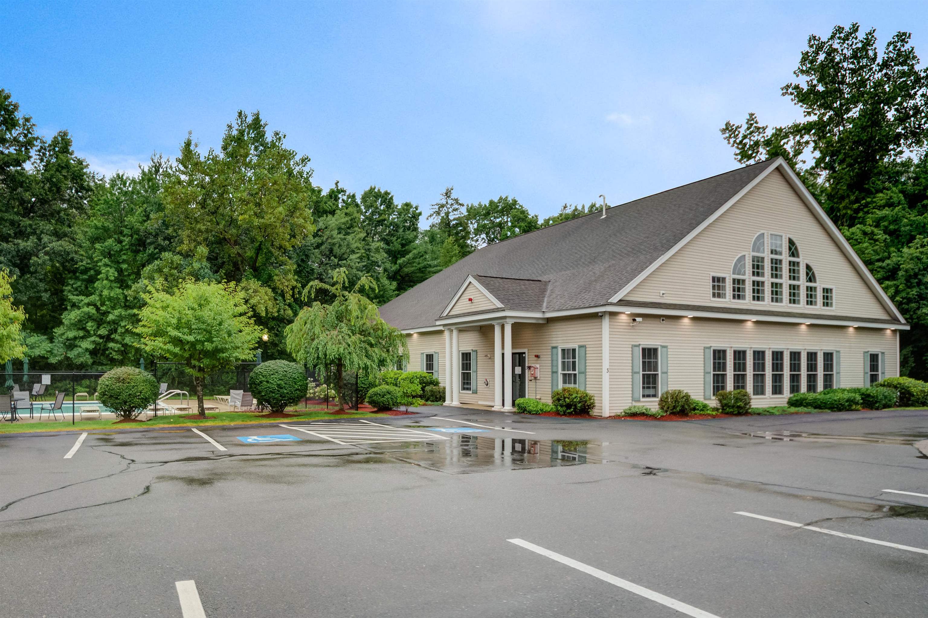 10 Canterberry Court Unit: B