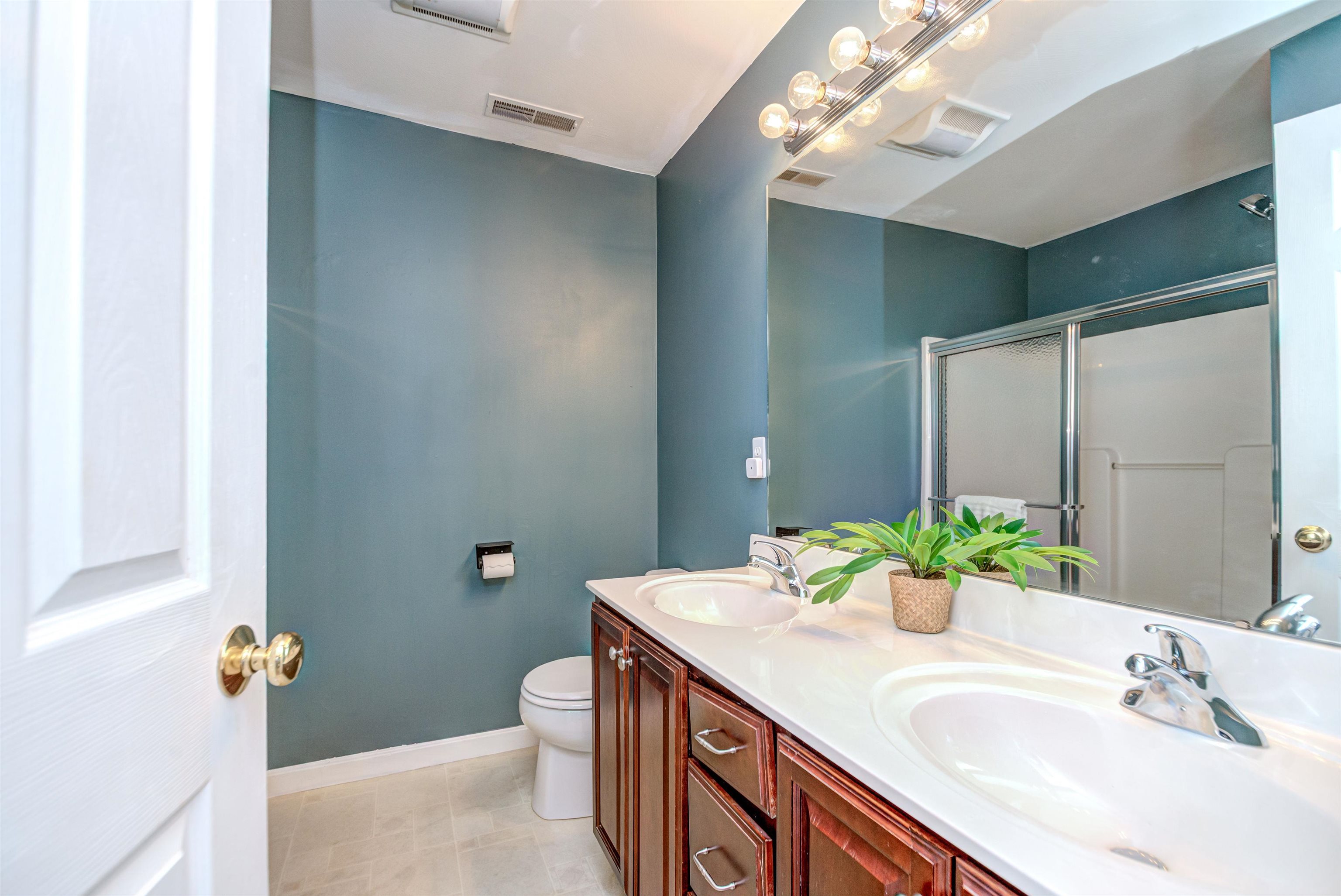 10 Canterberry Court Unit: B