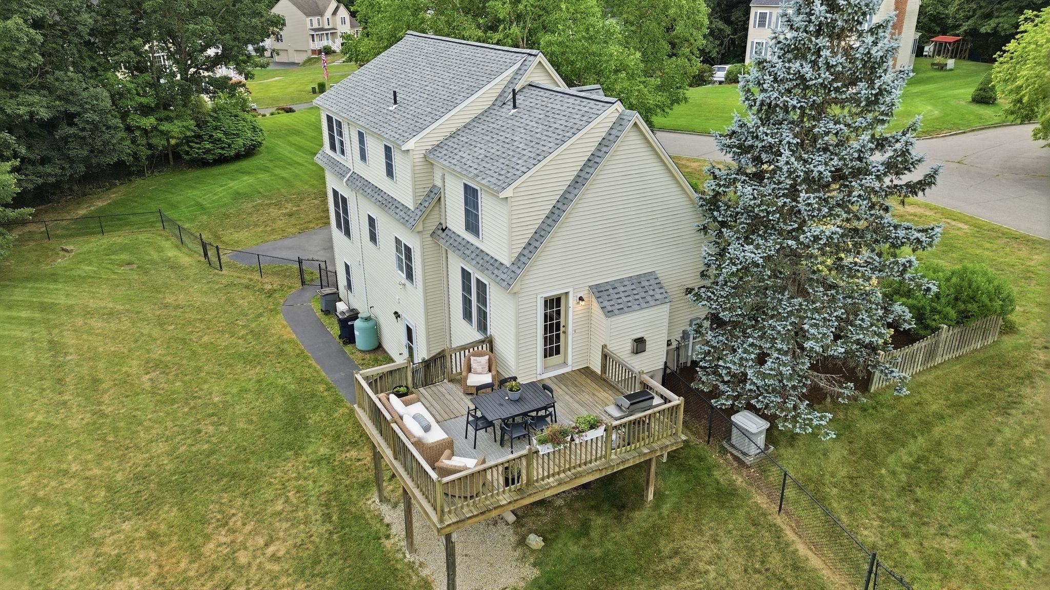 13 Hanover Lane