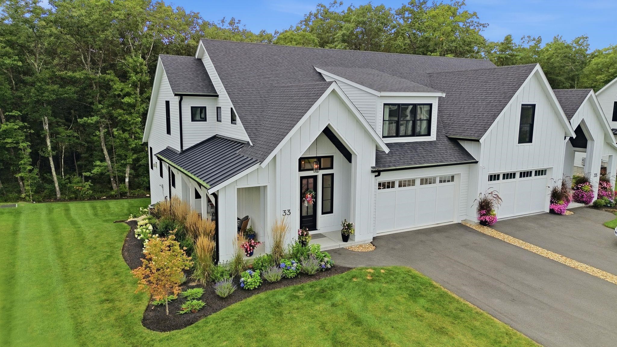 33 Trails Edge Road