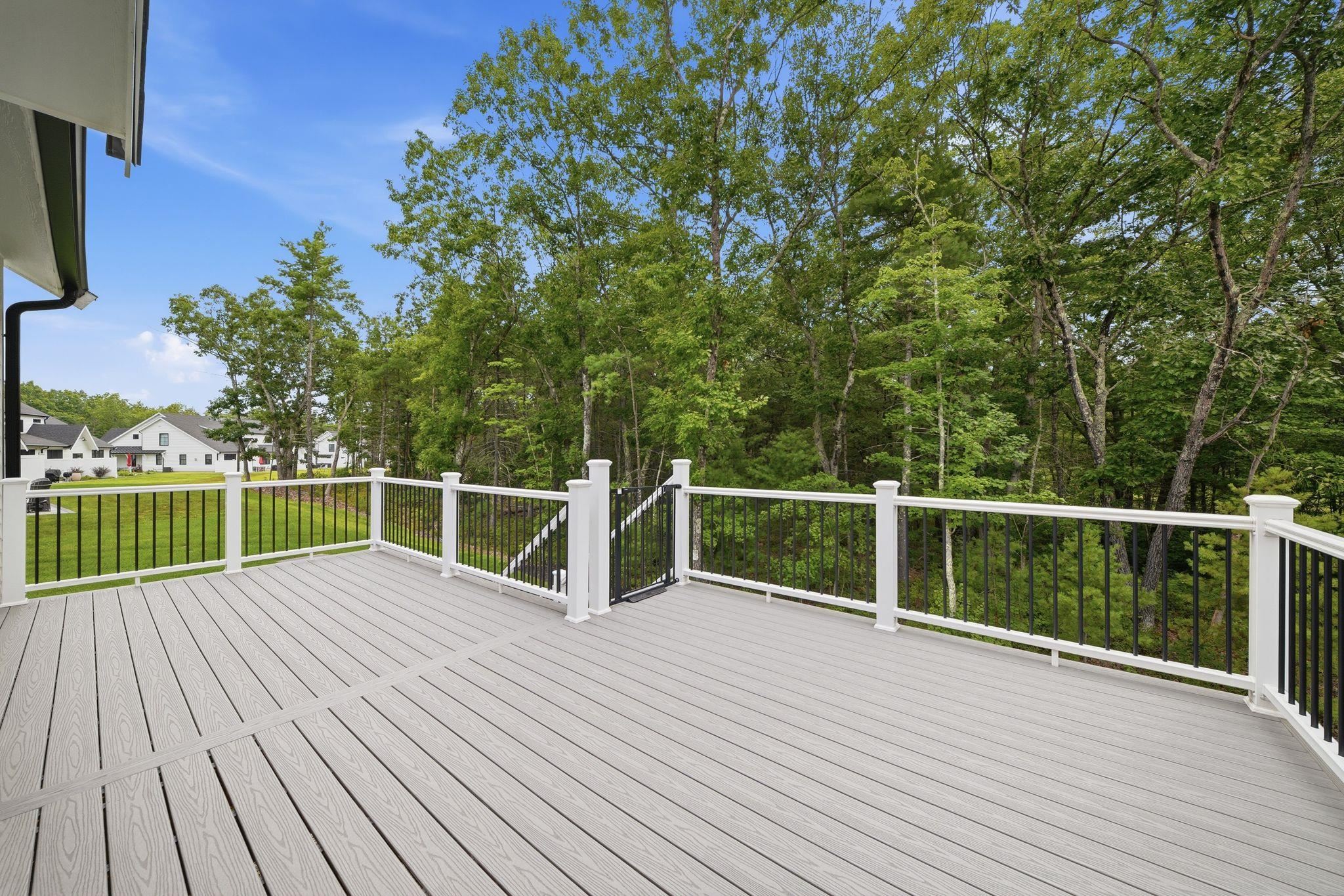 33 Trails Edge Road